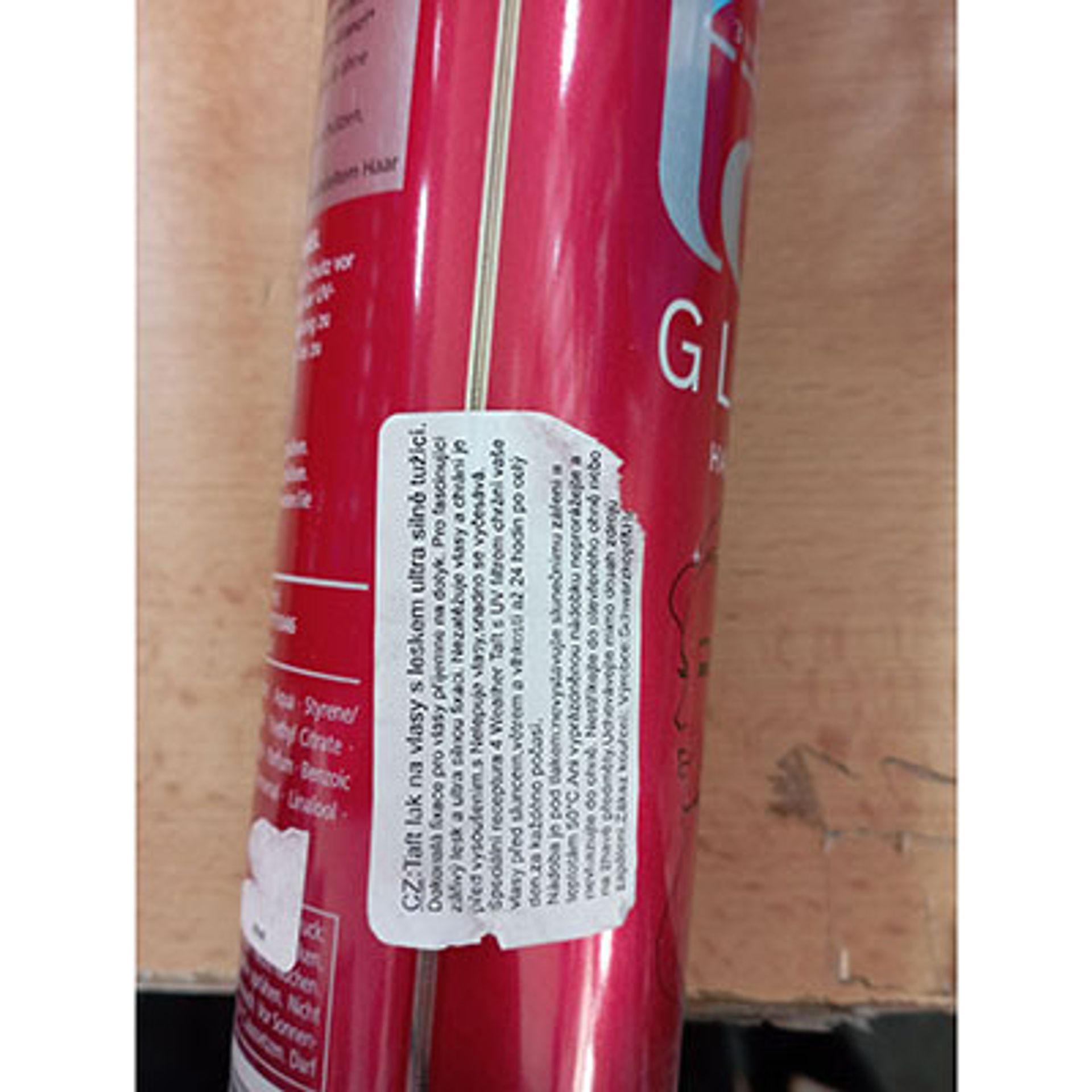 Lak na vlasy taft GLANZ HAARSPRAY 3 - Nebezpečná kosmetika (9/26)