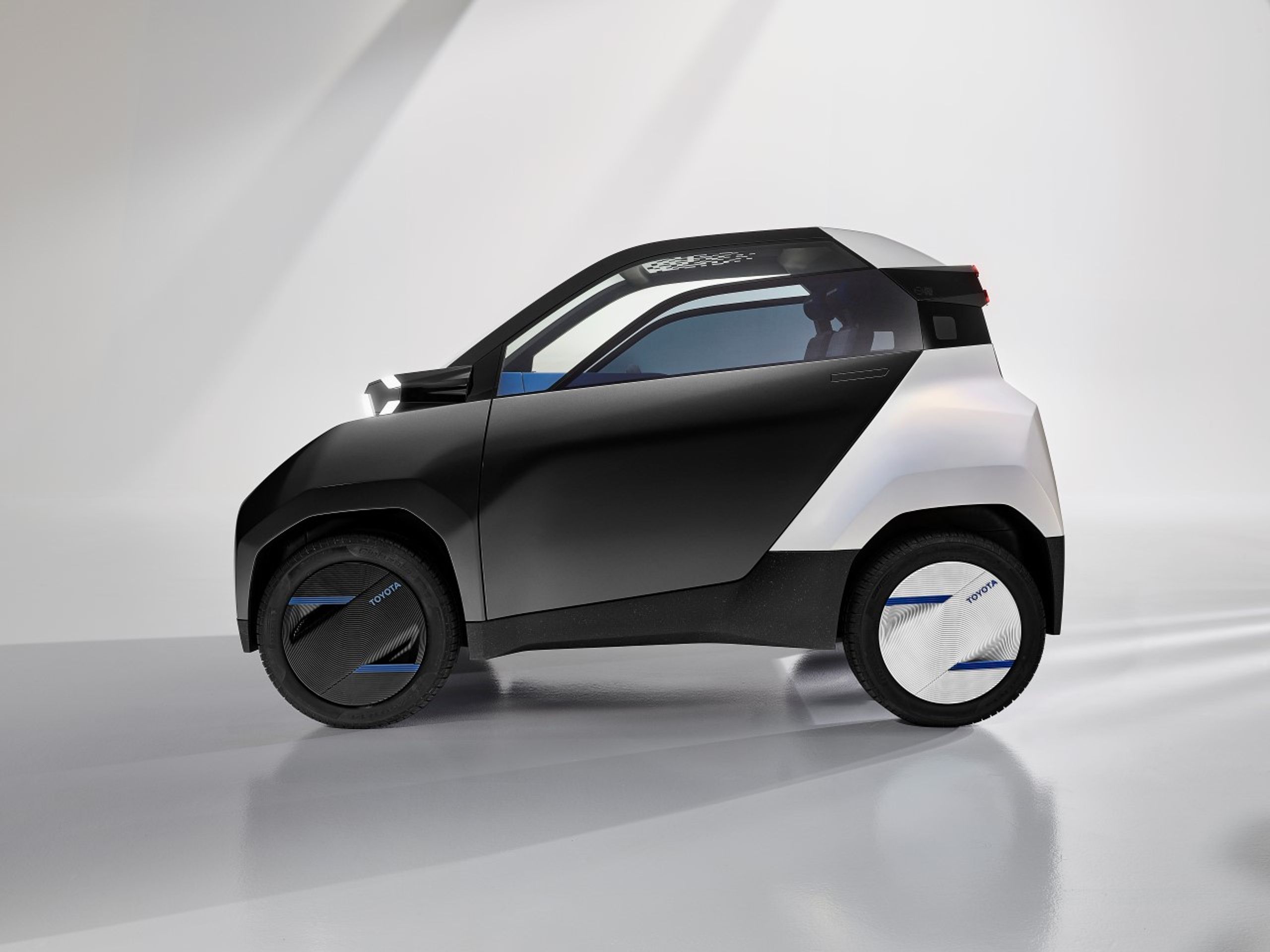 Dvoumístné elektrické vozítko Toyota FT-Me - Dvoumístné elektrické vozítko Toyota FT-Me (5/6)