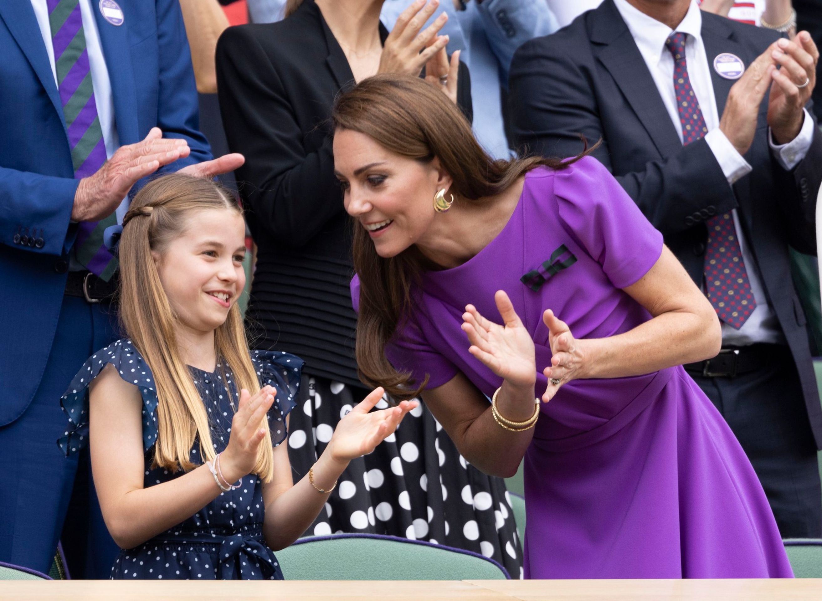Princezna Kate a Charlotte na Wimbledonu - Královská rodina (11/32)