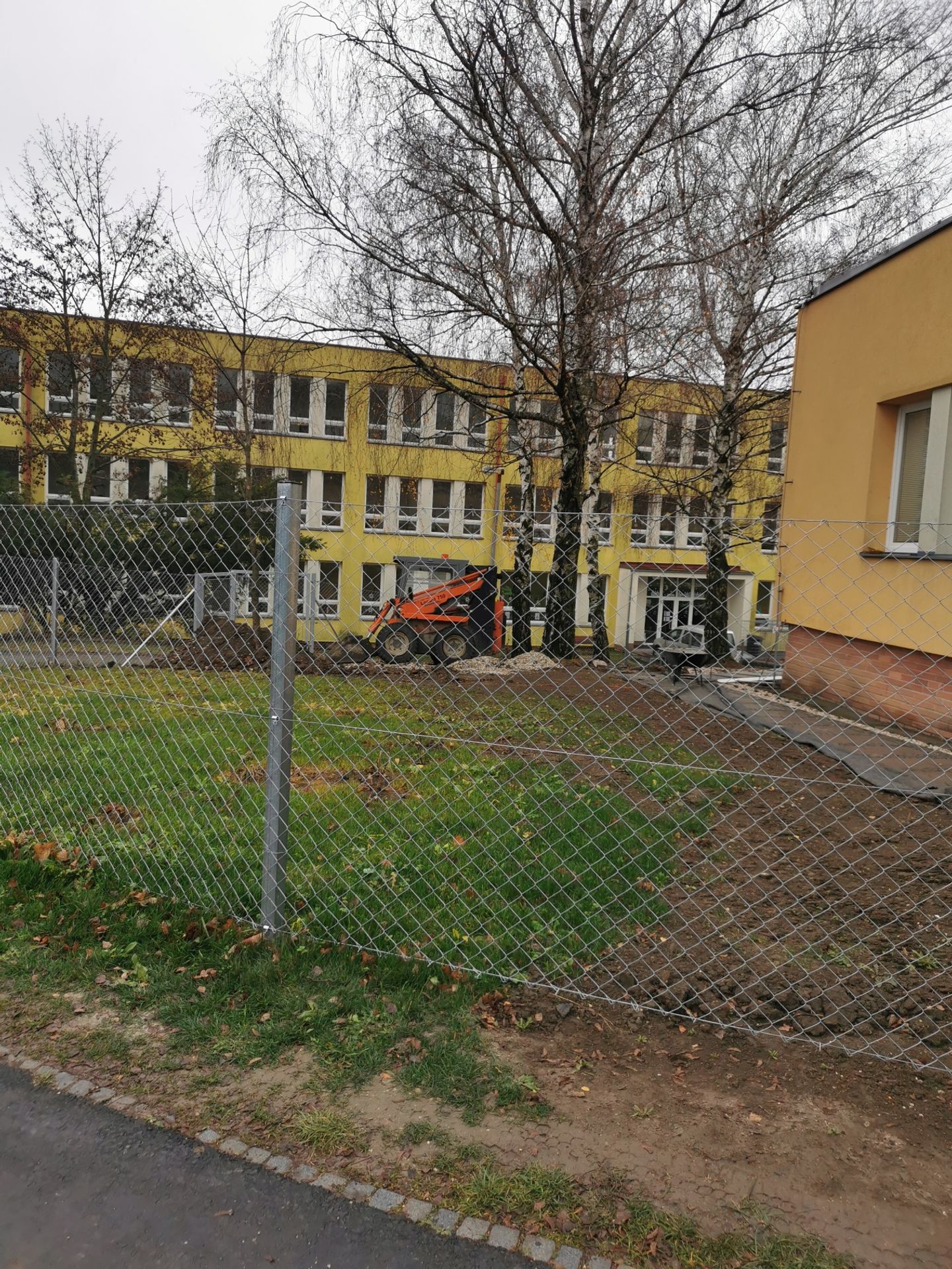 Základní škola a Praktická škola Čtverka, Uherský Brod - Areál škol v Uherském Brodě (8/10)