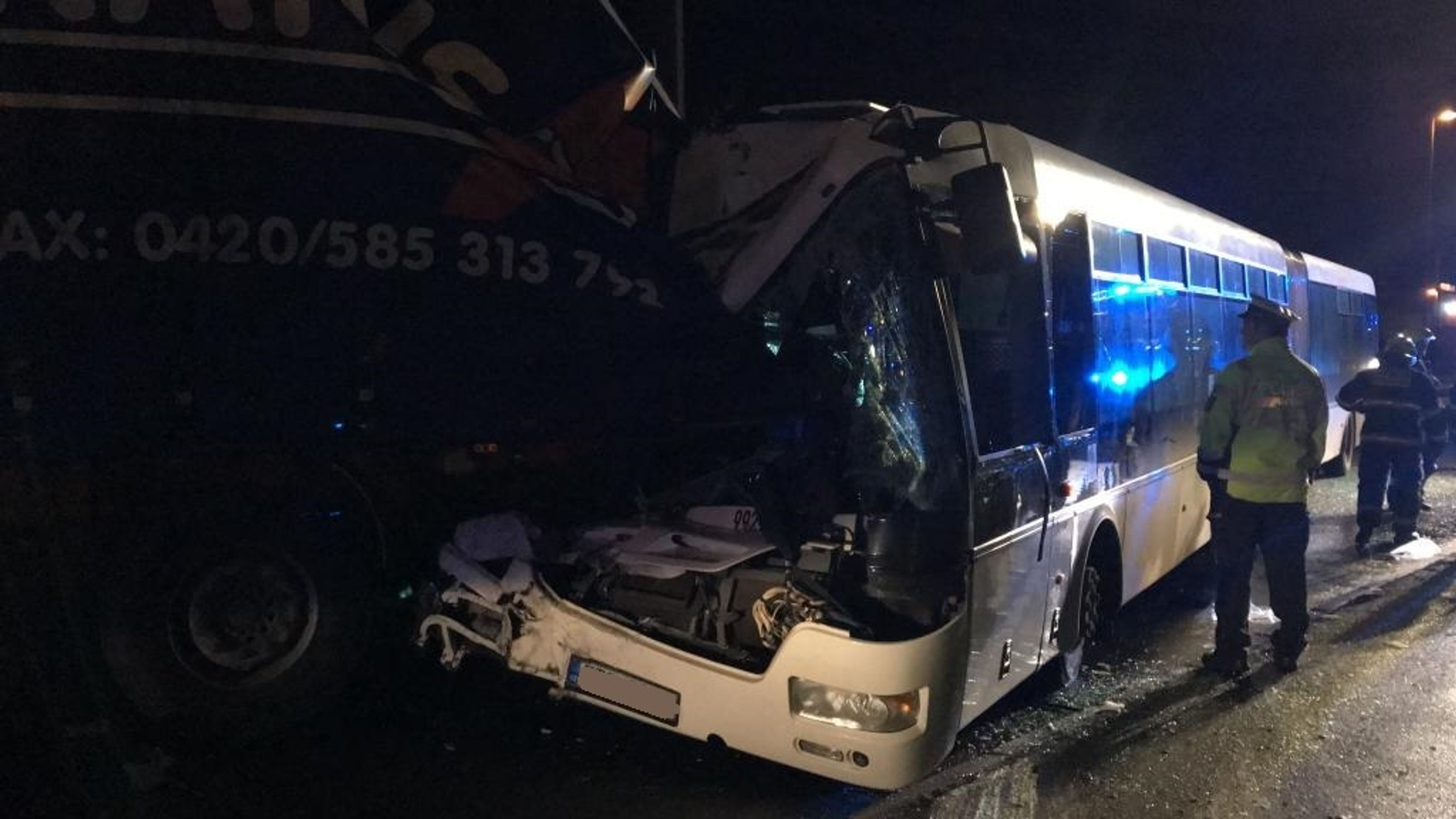Nehoda autobusu v Horních Počernicích - 8 - GALERIE: Nehoda autobusu v Horních Počernicích (4/11)