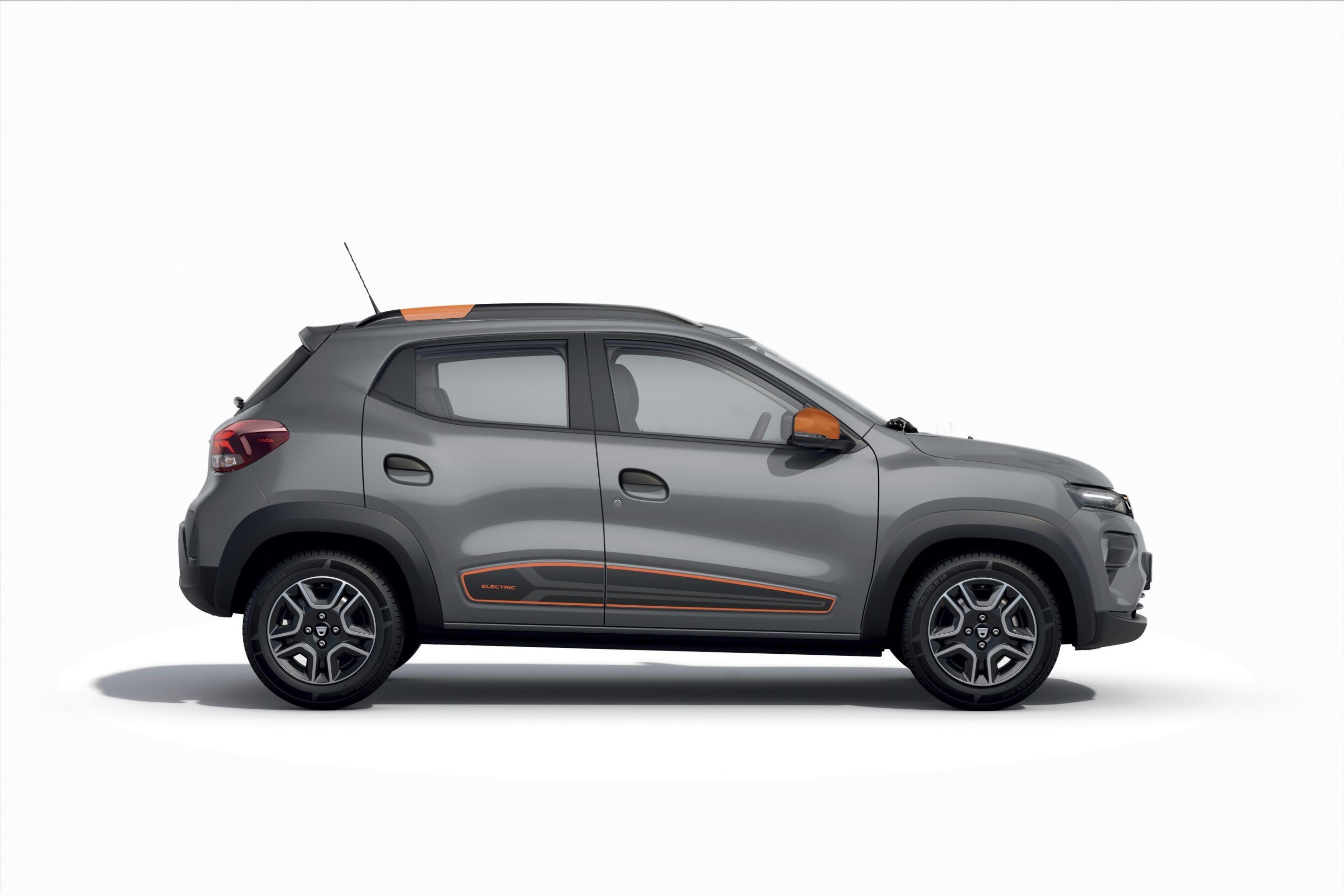 Dacia Spring - 66 - Fotogalerie: Dacia představila svůj levný elektromobil do města (24/30)