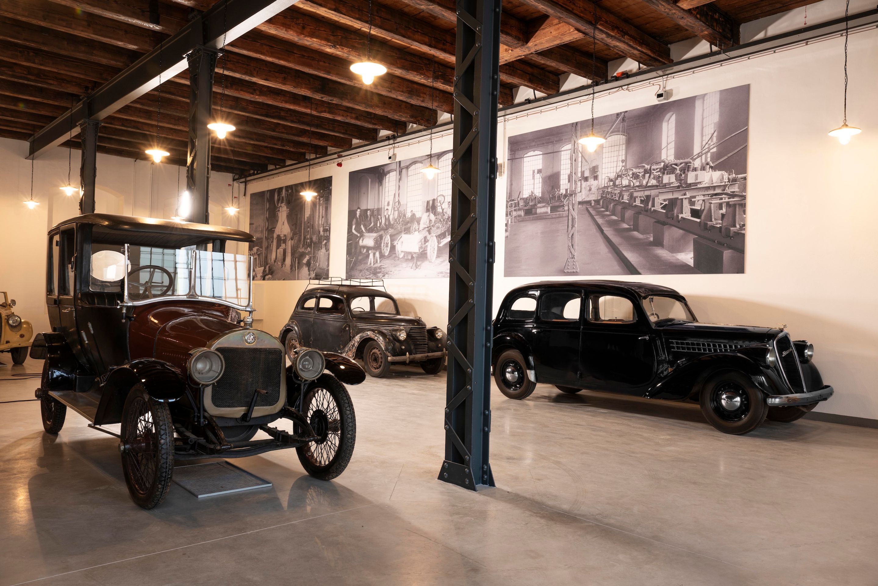 Unikátní historické vozy v nové expozici Škoda Muzea - Škoda Muzeum ukáže unikátní historické vozy před renovací (17/48)