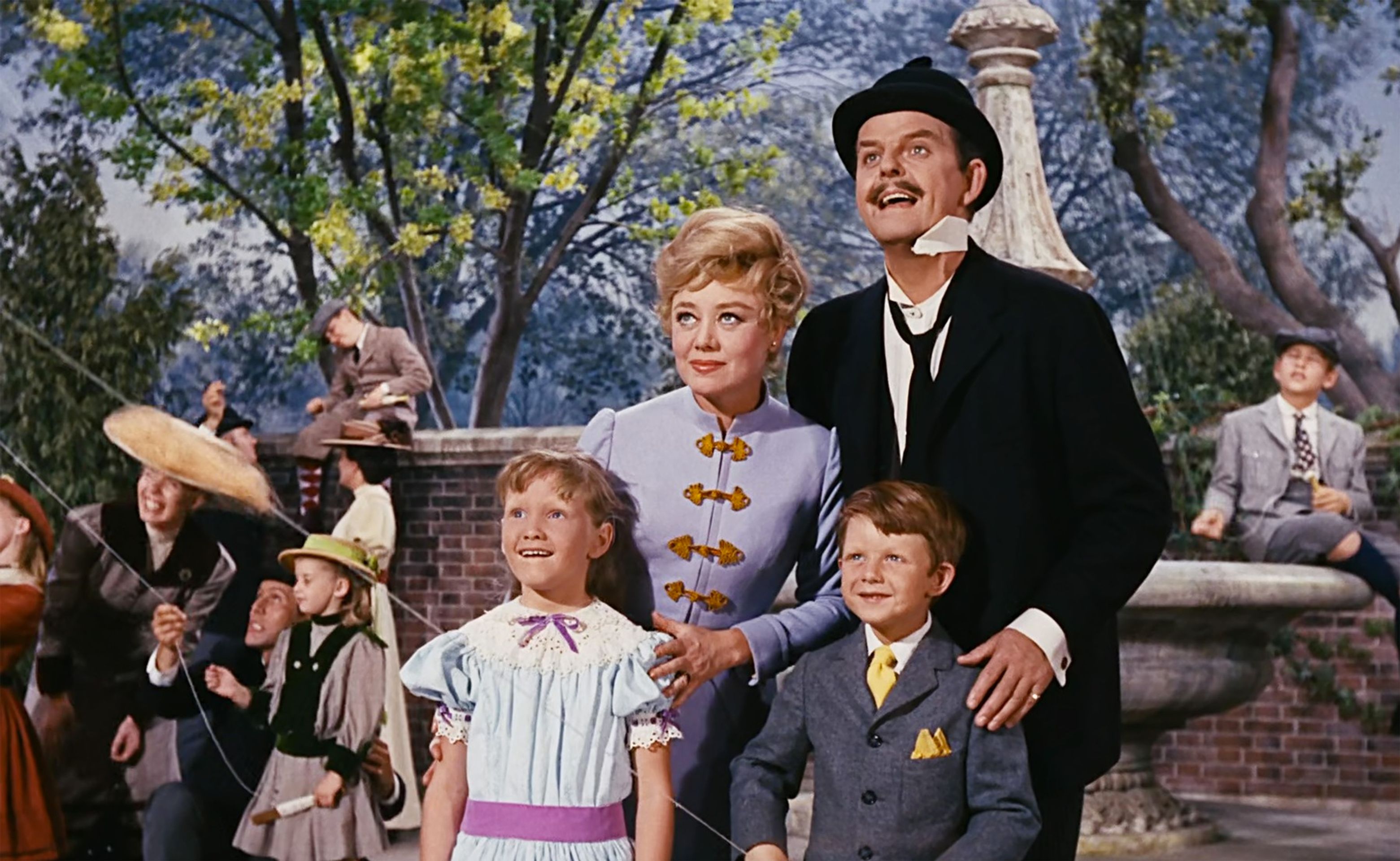 Glynis Johns, 1964 Mary Poppins - Herečka Glynis Johnsová (1/4)