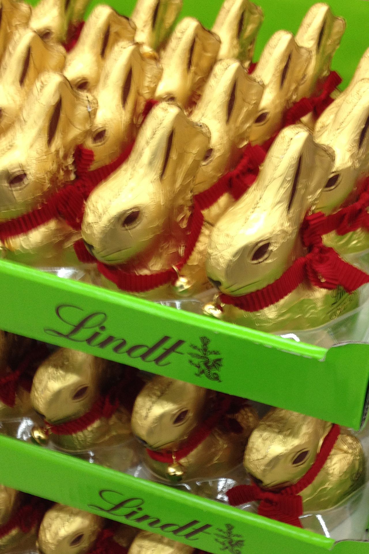 Gold Bunny Lindt 100 gramů 64,90 Kč - GALERIE: Velikonoční sortiment - Kaufland (1/10)