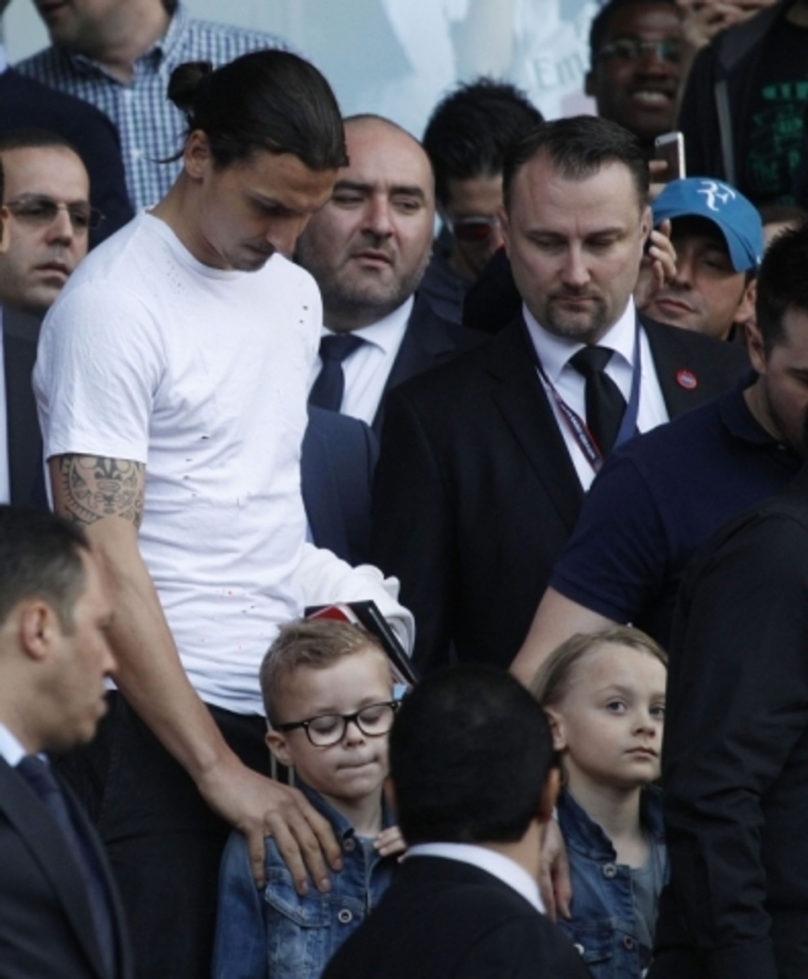 Zlatan Ibrahimovic a pohřeb a rodina - 1 - GALERIE: Pohřeb bratra Zlatana Ibrahimovice a rodina (6/6)