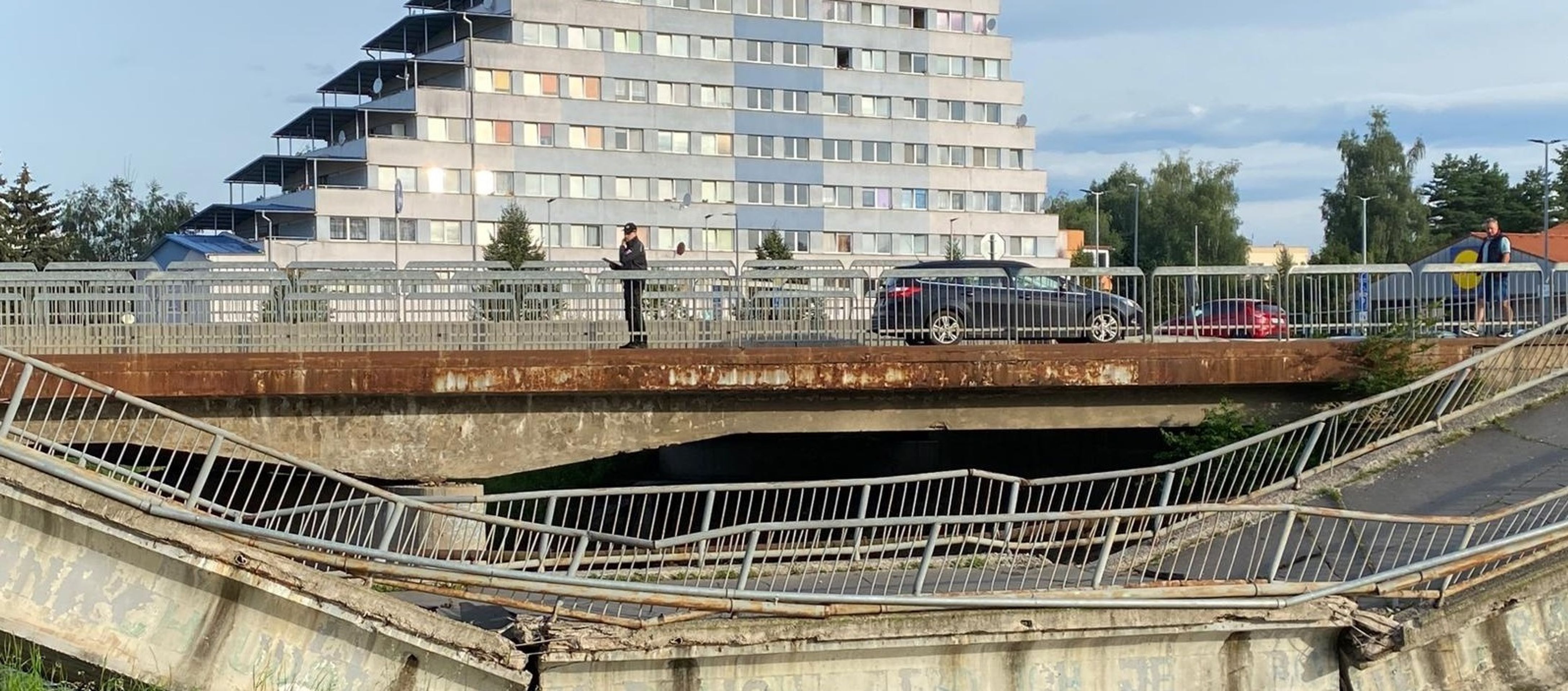 Ve Spišské Nové Vsi se propadl most - 4 - GALERIE: Ve Spišské Nové Vsi se propadl most (2/5)