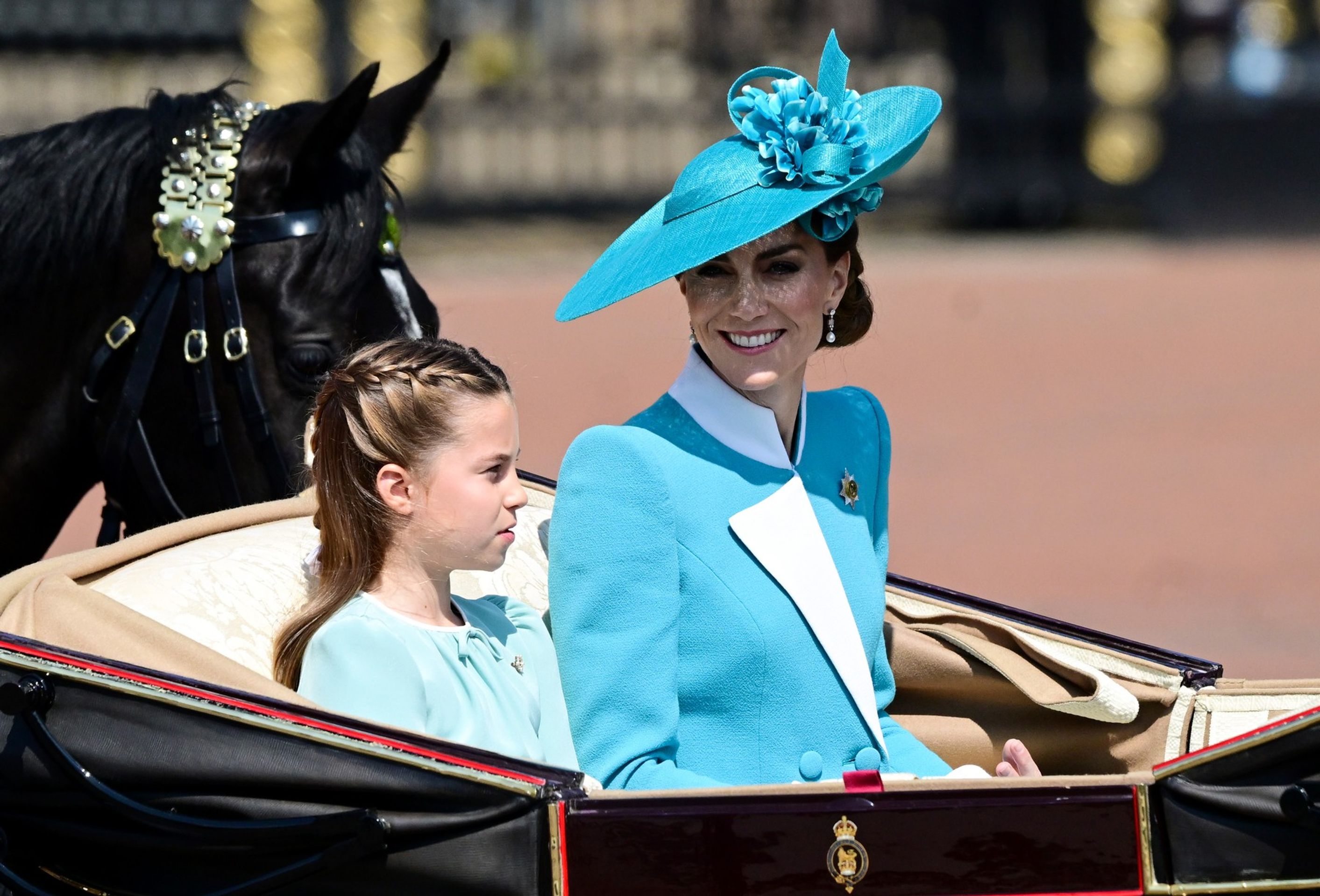 Kate a Charlotte na oslavě narozenin Karla III. (14. 6. 2025) - Královská přehlídka Trooping the Colour (14. 6. 2025) (12/14)