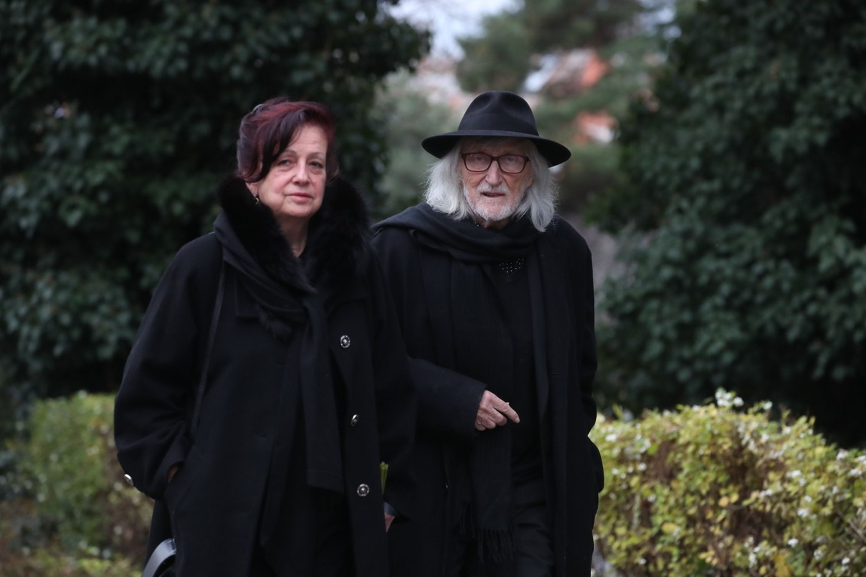 Rozloučení s Miroslavem Žbirkou - Deana Horváthová, Juraj Jakubisko - Rozloučení s Mekym Žbirkou (7/19)