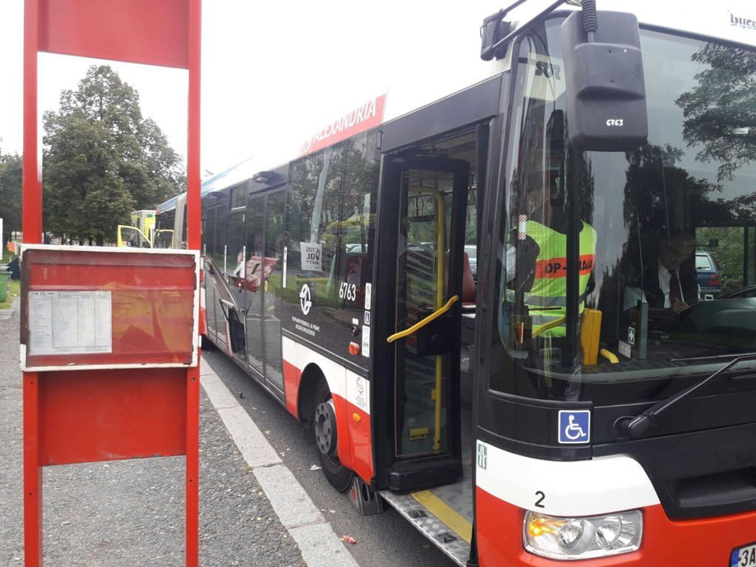 Napadení řidiče autobusu na Spořilově - 5 - GALERIE: Napadení řidiče autobusu na Spořilově (5/7)