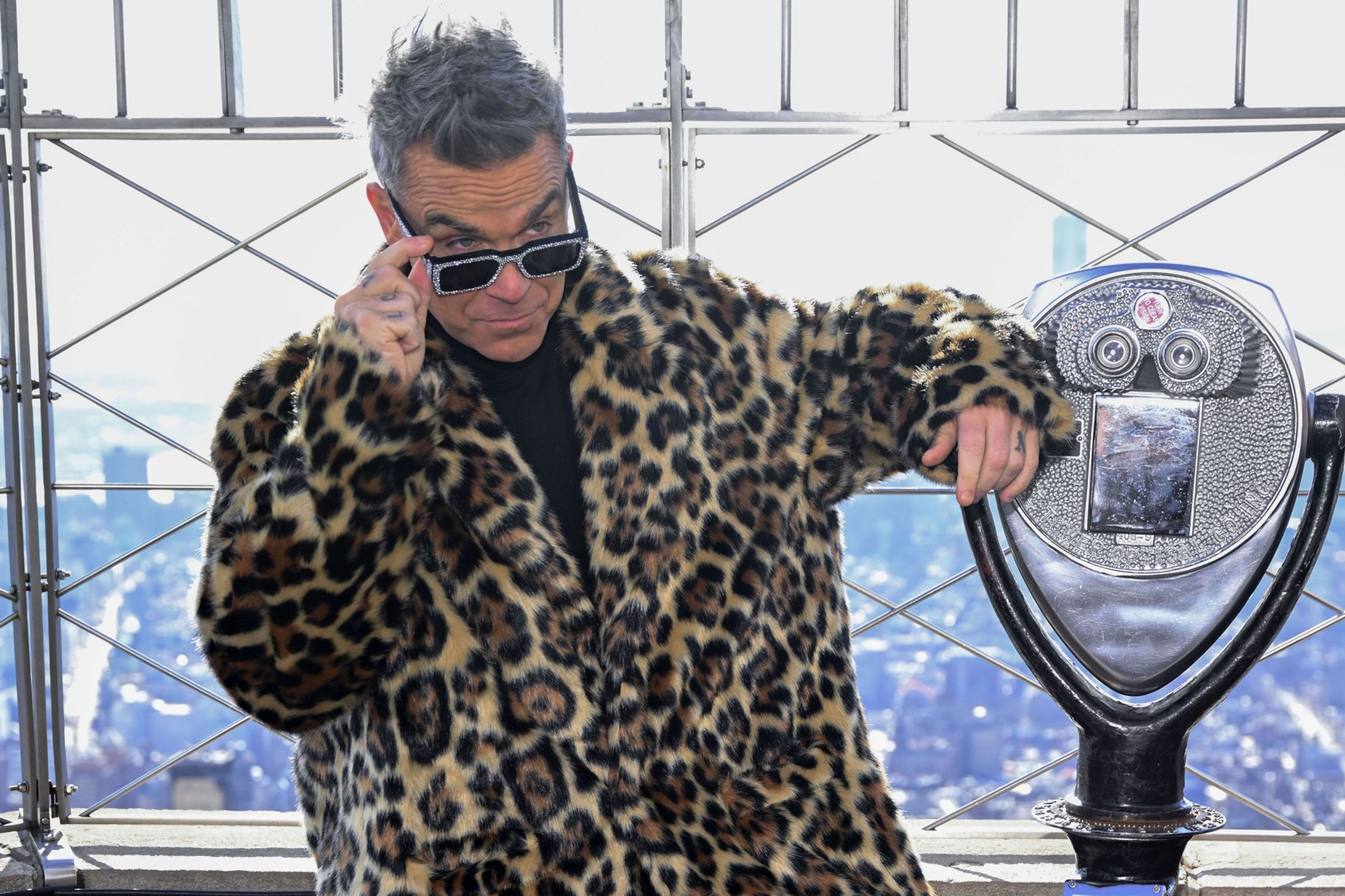 Robbie Williams, 14. 1. 2025 Empire State Building - Robbie Williams (1/5)