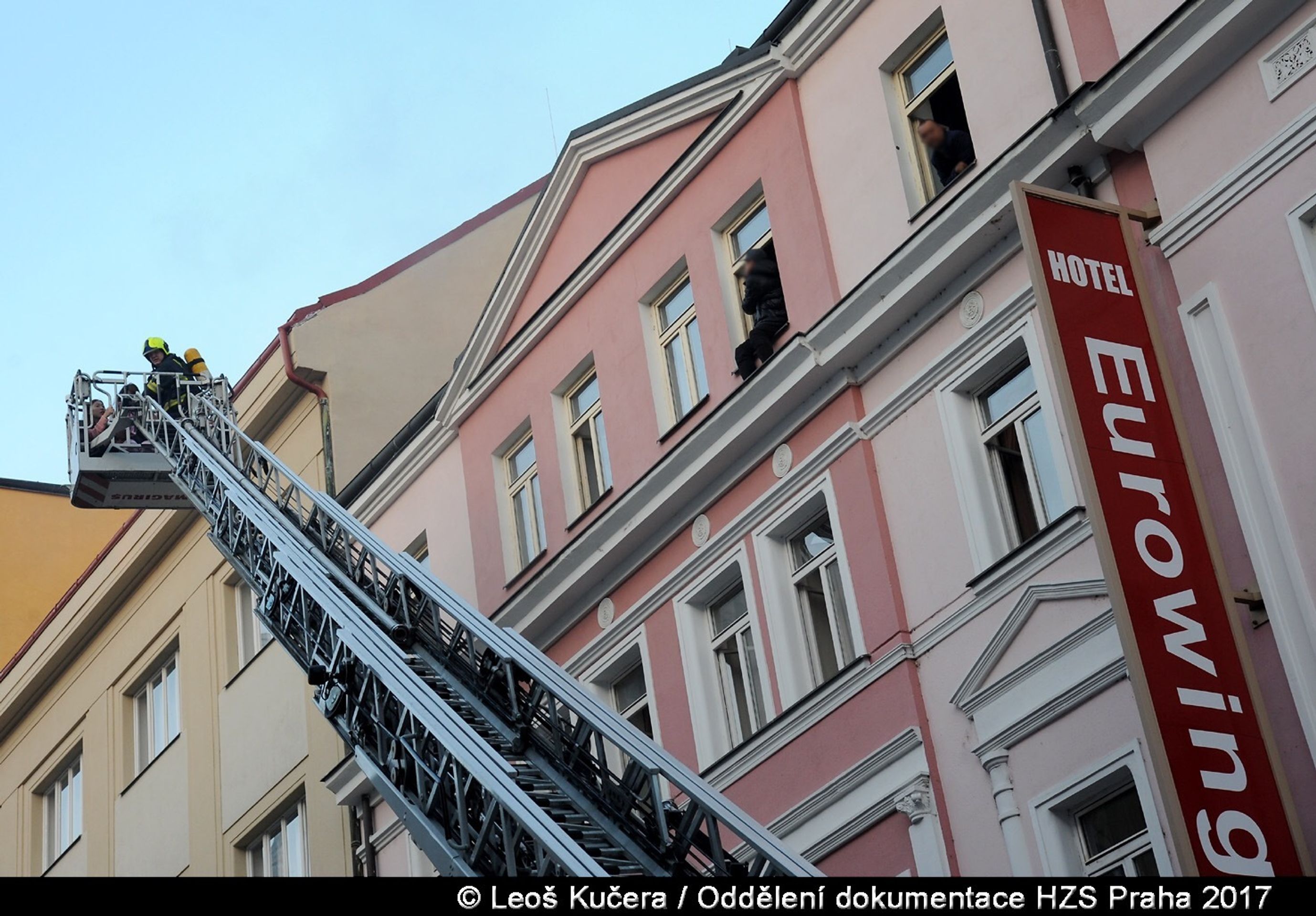Požár hotelového pokoje - 6 - GALERIE: Požár hotelového pokoje (6/6)