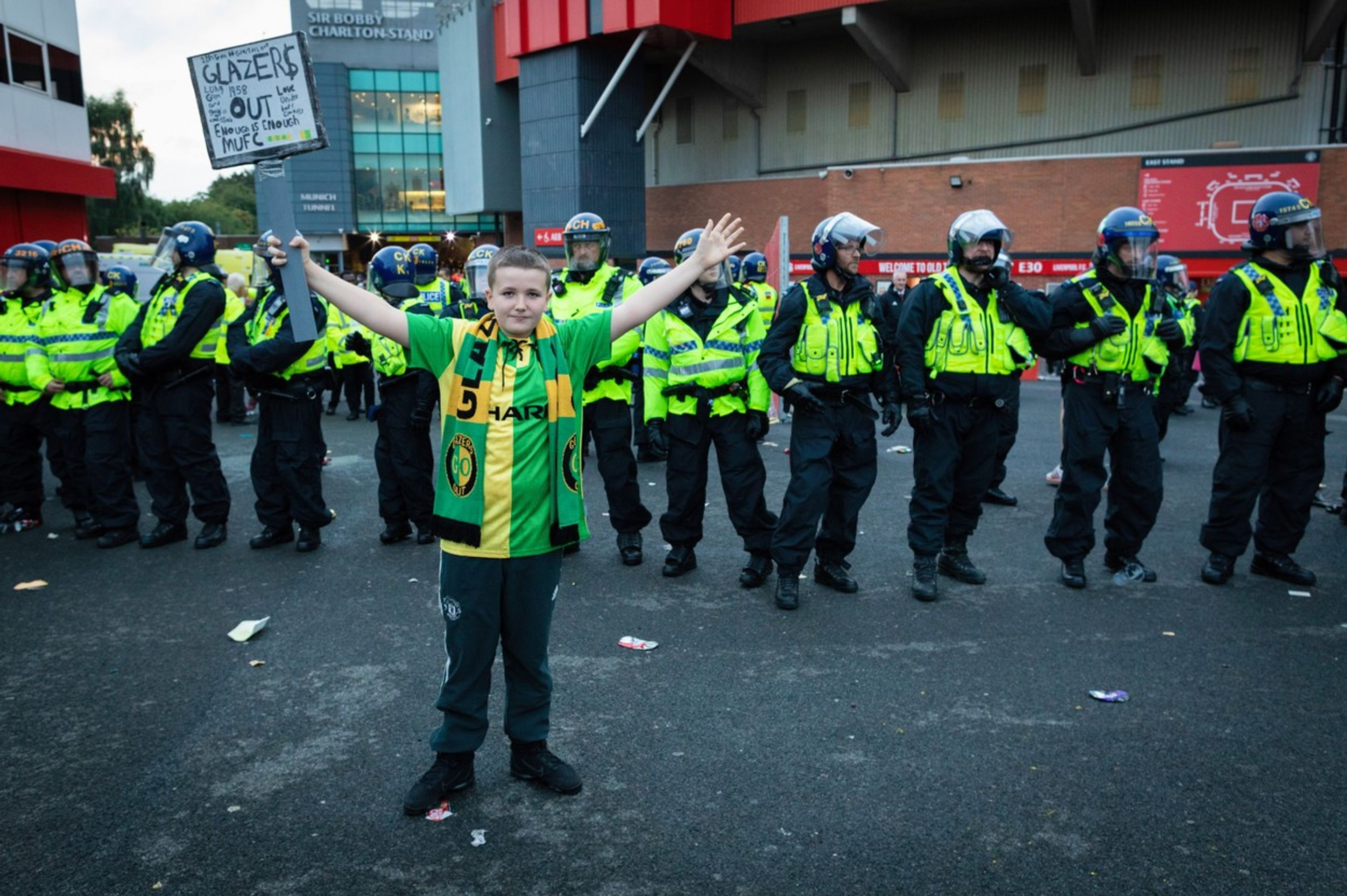 Protesty fanoušků Manchesteru United proti majitelům Glazerovým - Protesty fanoušků Manchesteru United (4/6)