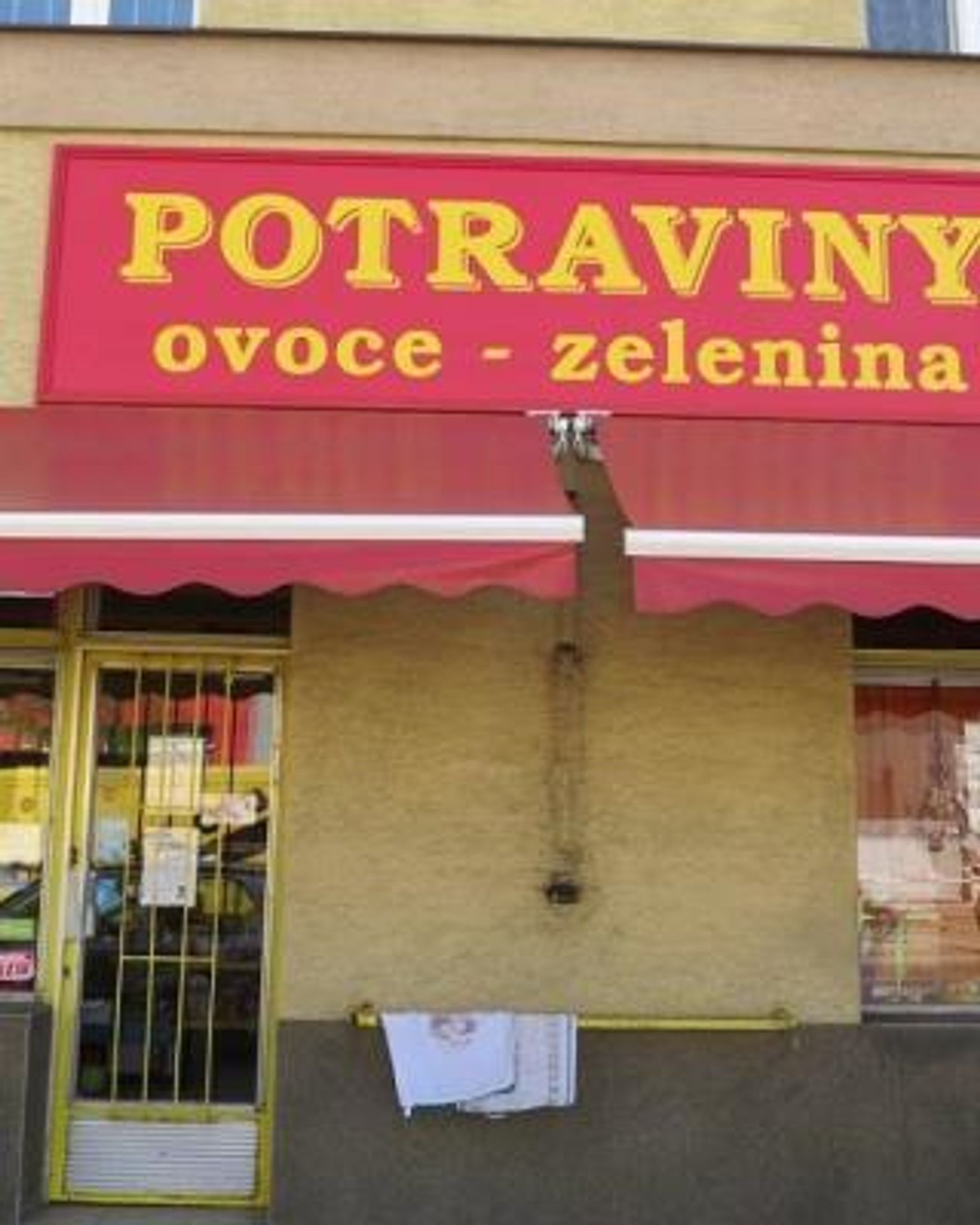 Potraviny, Hradec Králové - GALERIE: Uzavřené obchody (18/30)