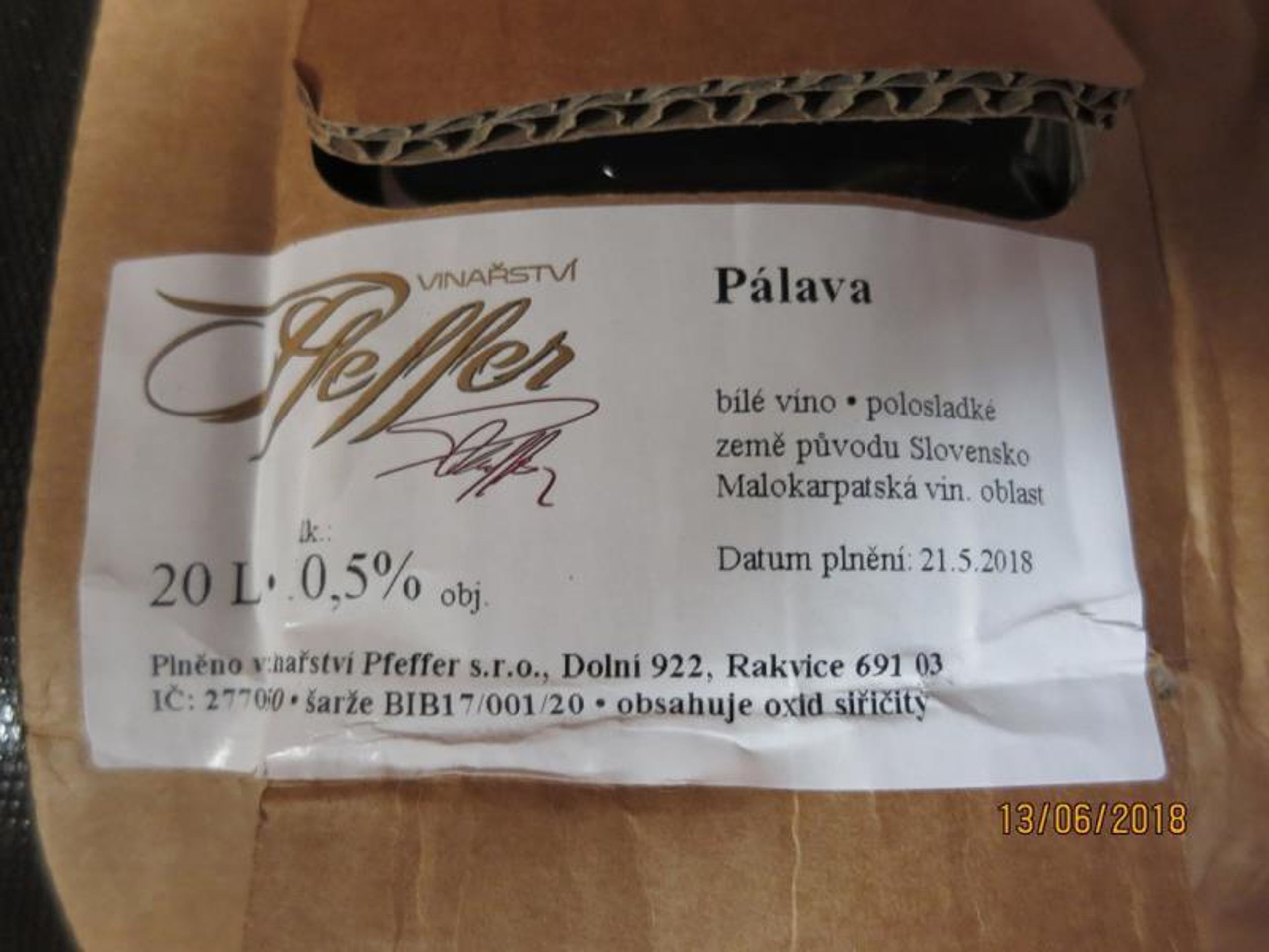Nevyhovující vína - Pálava, bílé víno polosladké - Vinařství Pfeffer s.r.o. - GALERIE: Nevyhovující vína (3/11)