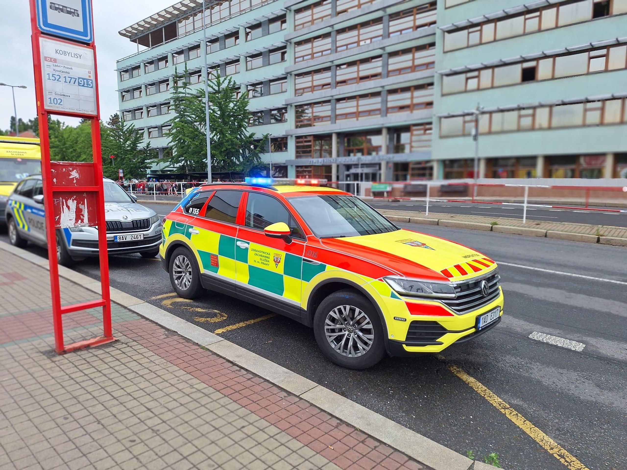 Metro srazilo ženu ve stanici Kobylisy - Metro srazilo ženu ve stanici Kobylisy (2/3)