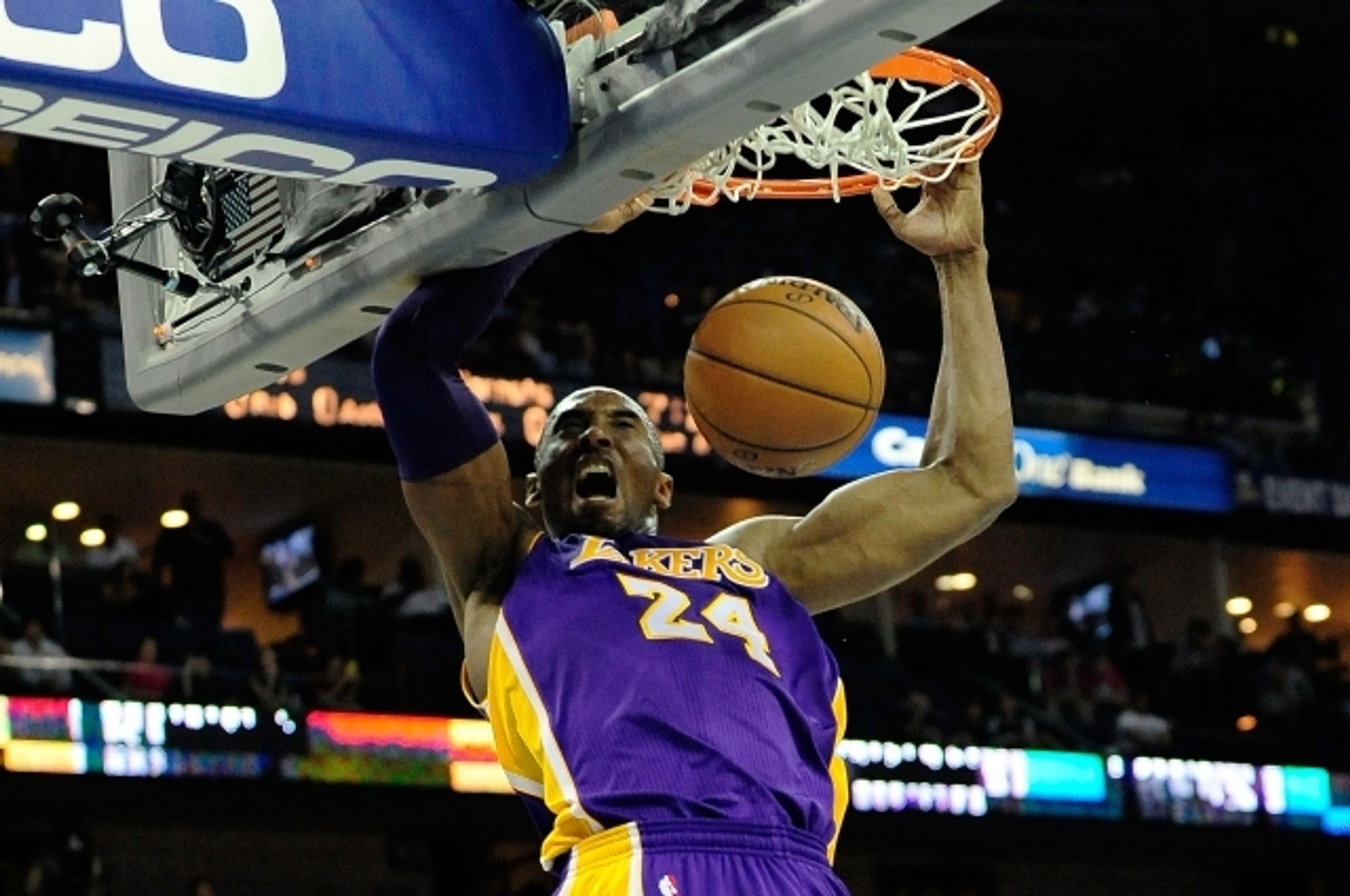 Kobe Bryant 30 000 bodů - 3 - GALERIE: Kobe Bryant nastřílel 30 000 bodů (1/10)