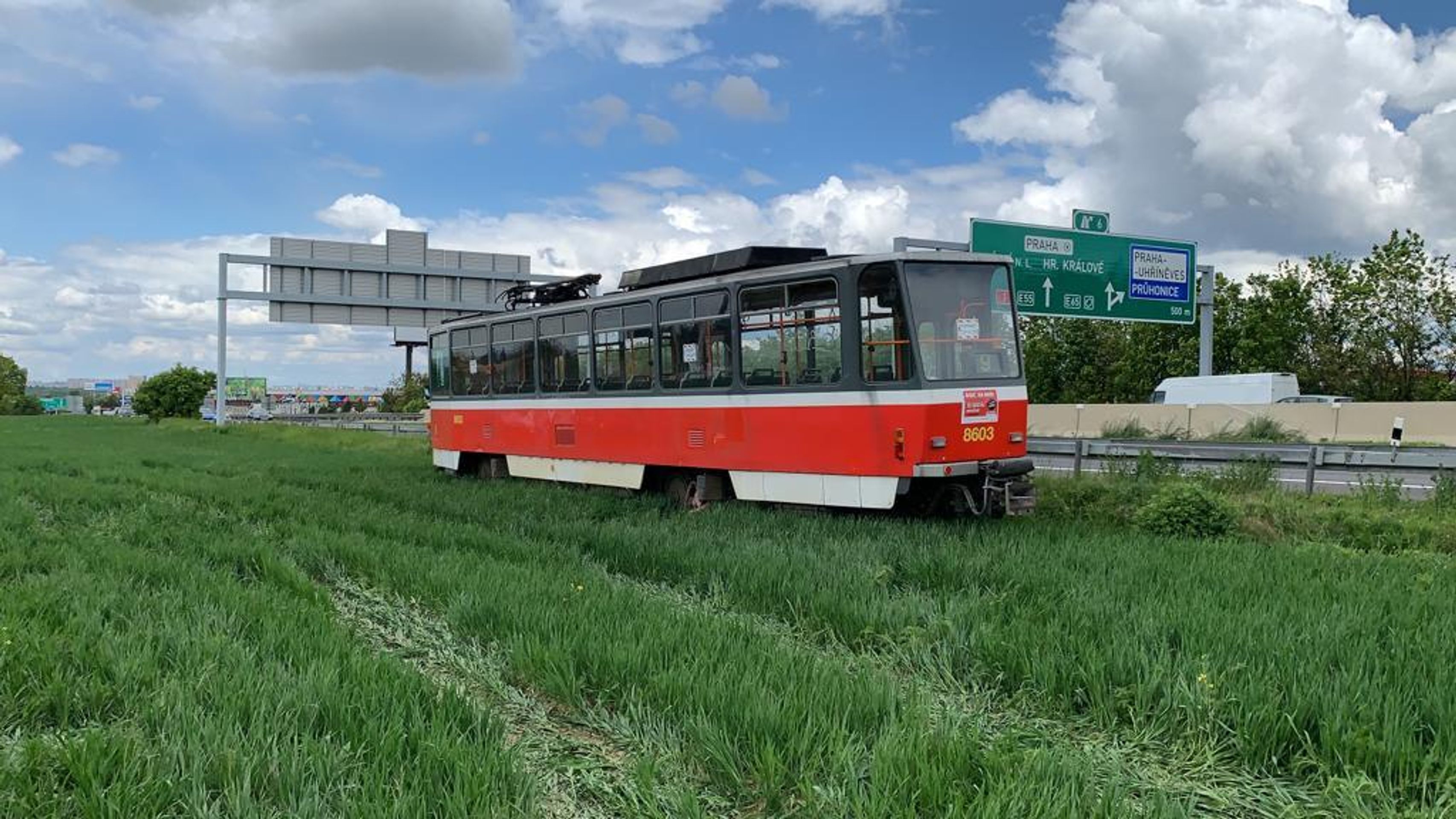 Tramvaj u D1 - 4 - GALERIE: Tramvaj u D1 (4/7)