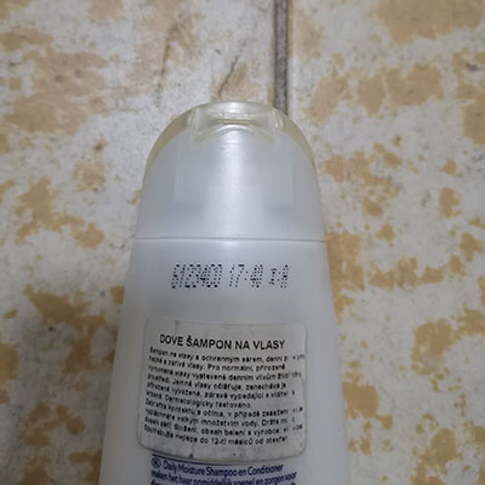 Dove NUTRITIVE SOLUTIONS Daily Moisture (3) - Závadná kosmetika (19/38)
