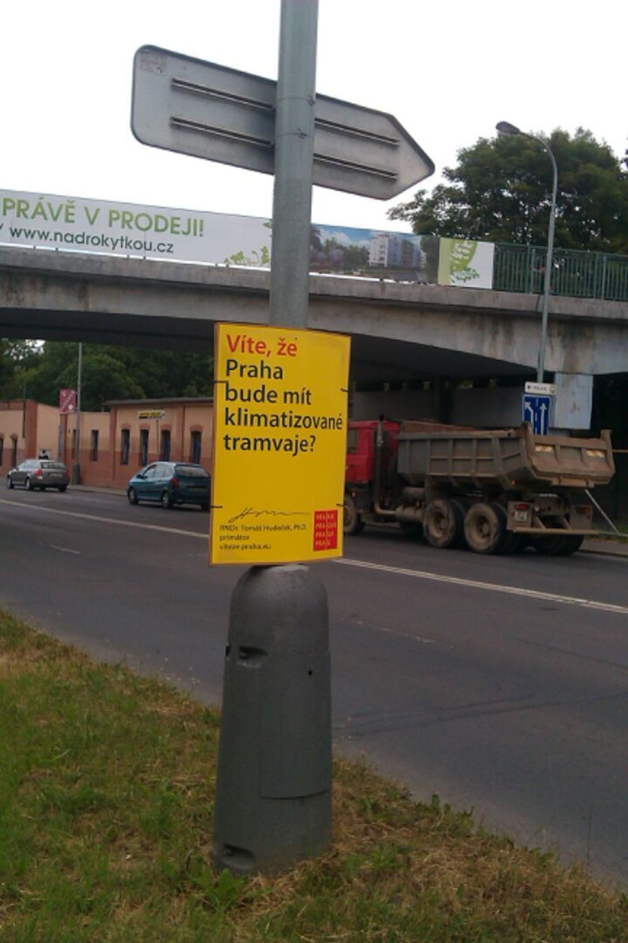 Kampaň Prahy s podpisem Tomáše Hudečka - 1 - GALERIE: Kampaň Prahy s podpisem Tomáše Hudečka (1/3)
