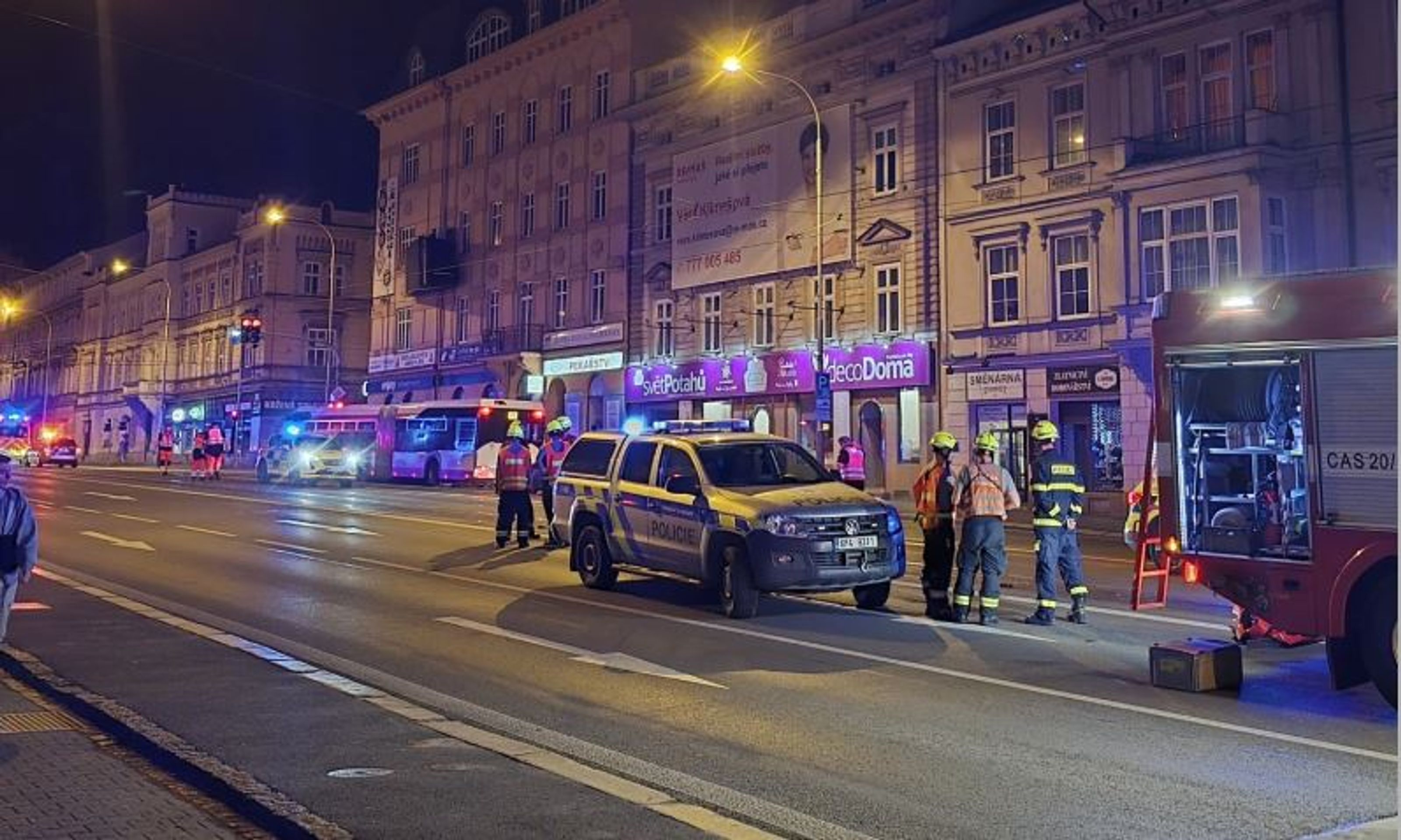 Střet člověka s tramvají v Plzni - Nehoda v Plzni (3/8)
