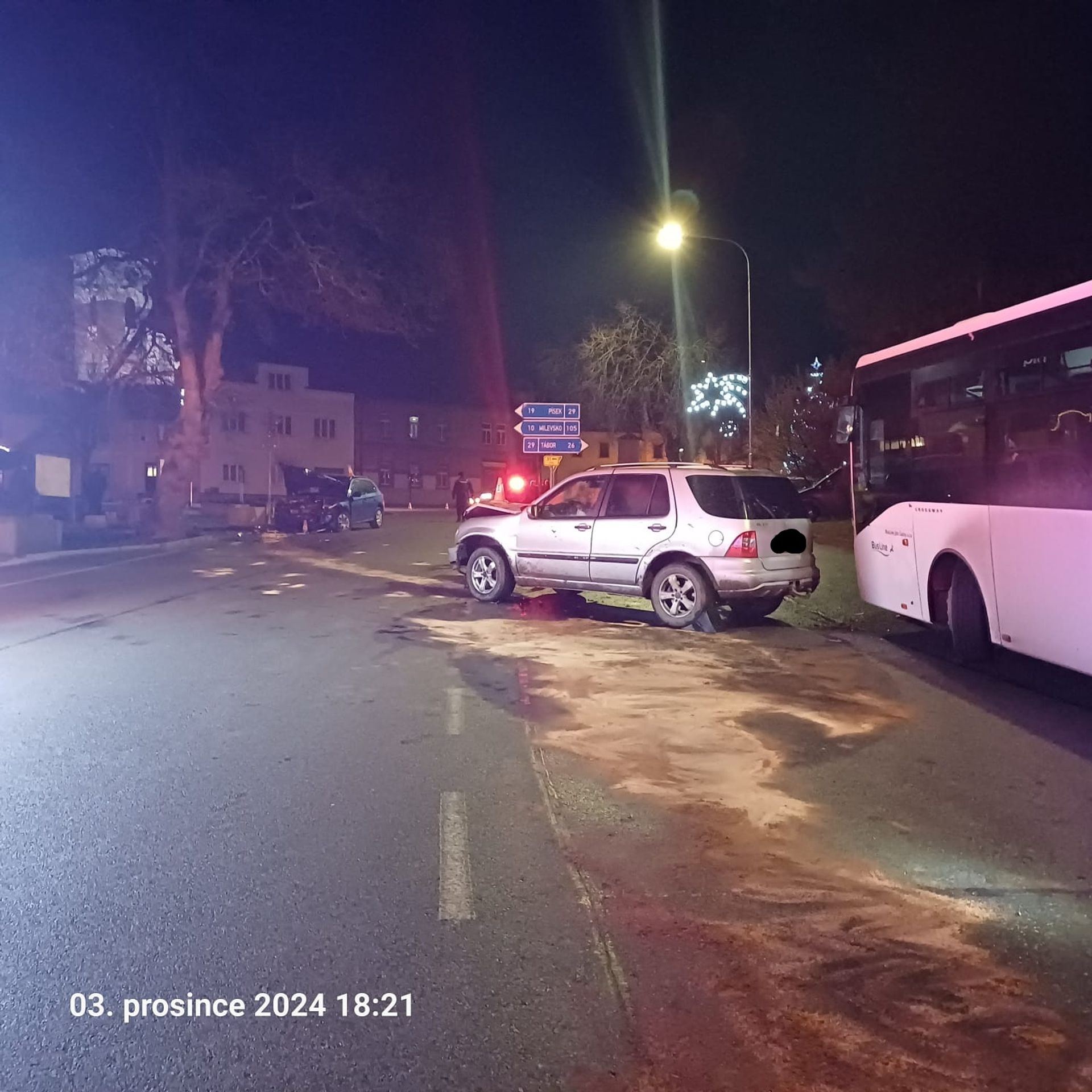 Řidič usedl za volant pod vlivem alkoholu, ve voze měl i děti (3) - Řidič způsobil hromadnou nehodu (3/3)