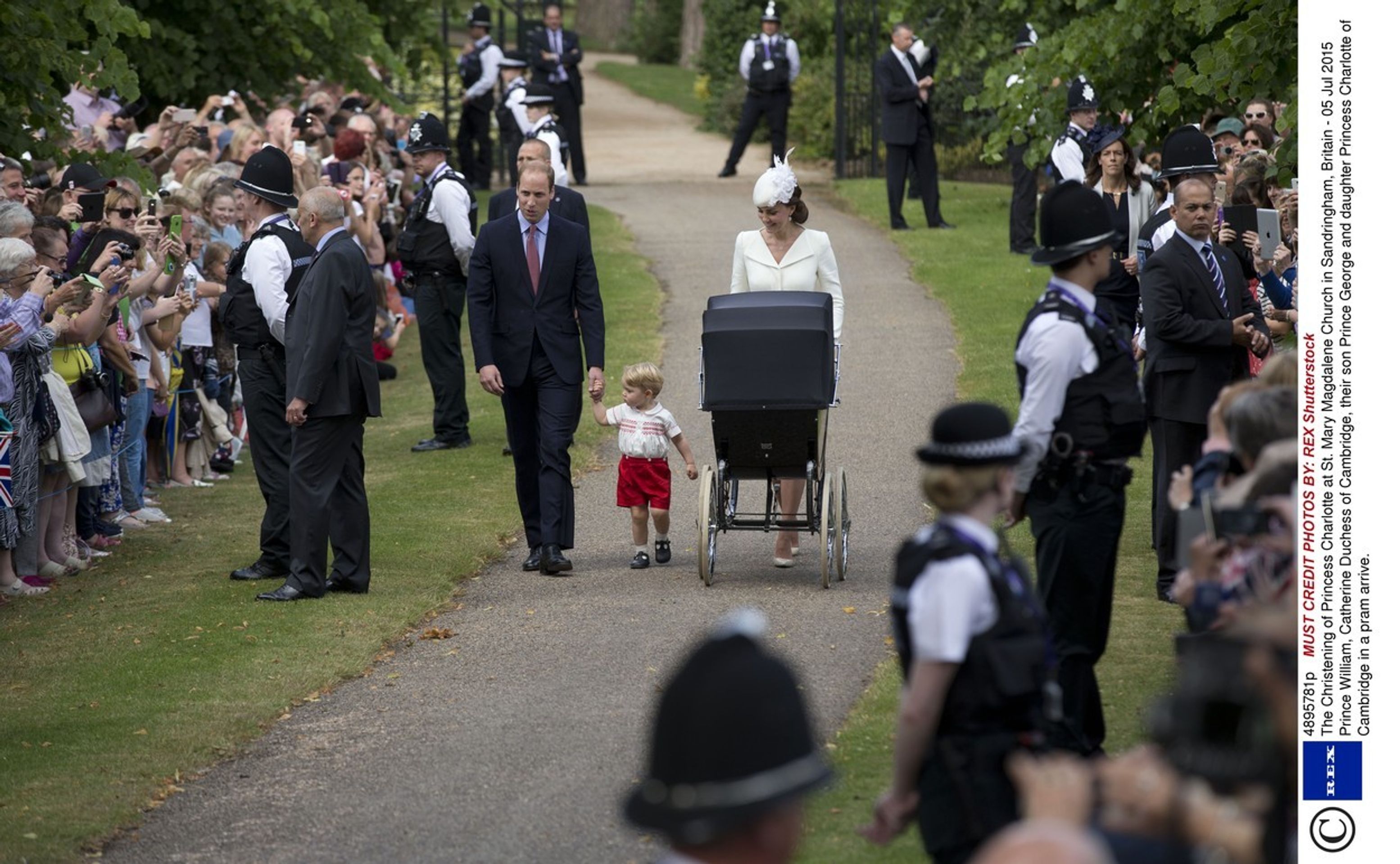 Křtiny princezny Charlotty - 8 - Princezna Kate a princ William (24/33)