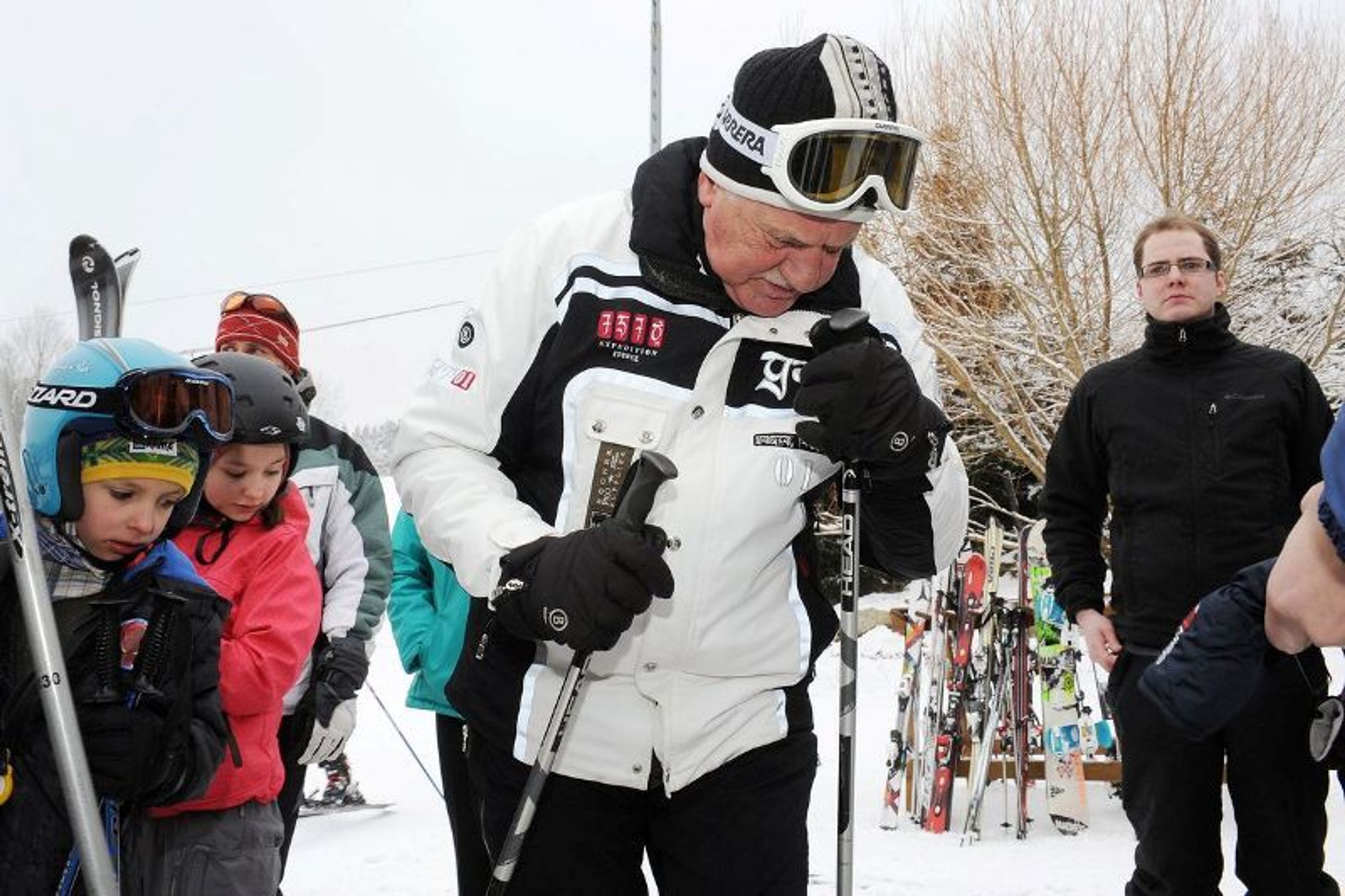 Exprezident Klaus lyžuje na Monínci - 23 - GALERIE: Klaus lyžuje na Monínci v roce 2014 (7/29)