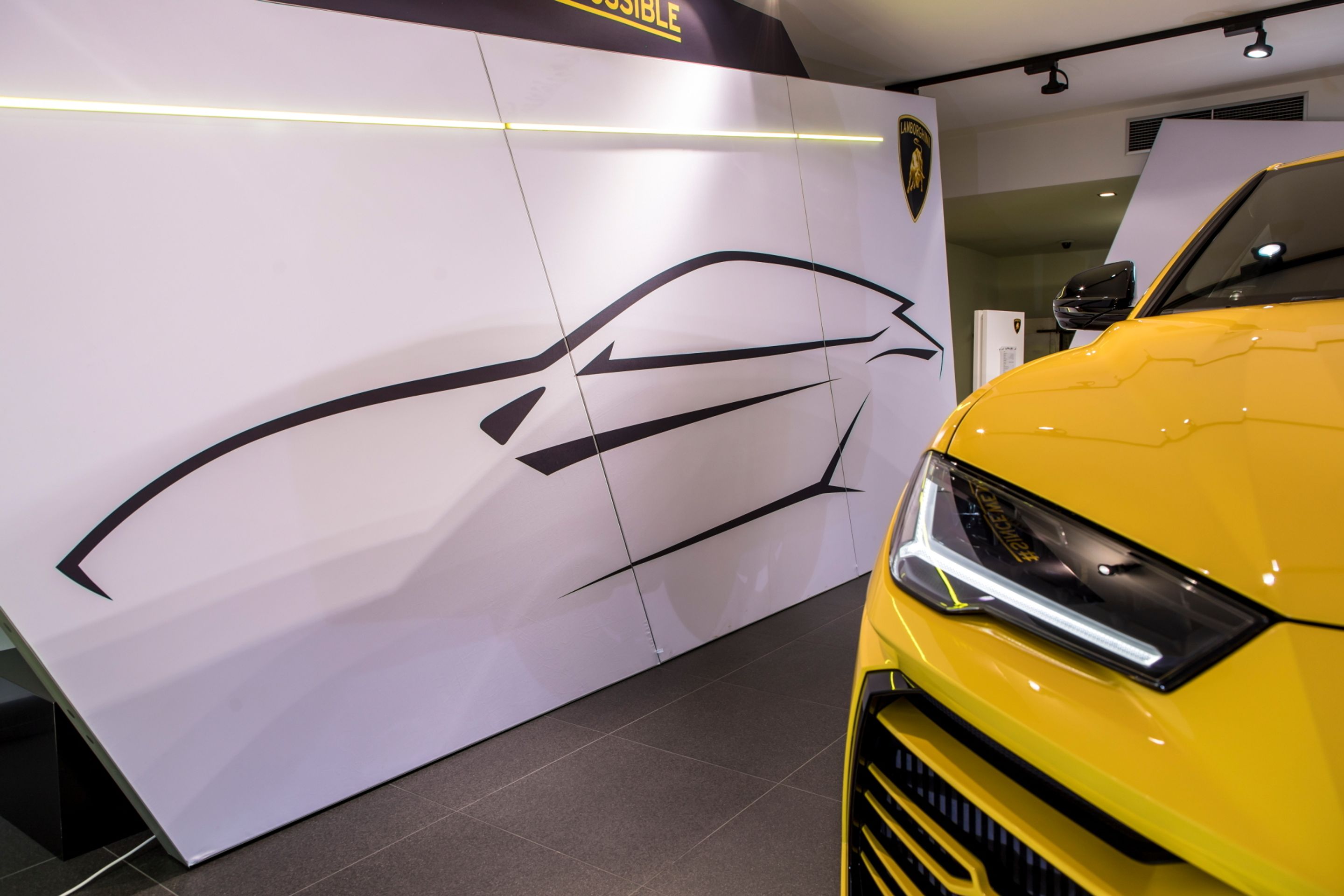 Lamborghini Urus - 31 - Fotogalerie: Nejdrsnější SUV Lamborghini Urus (13/30)