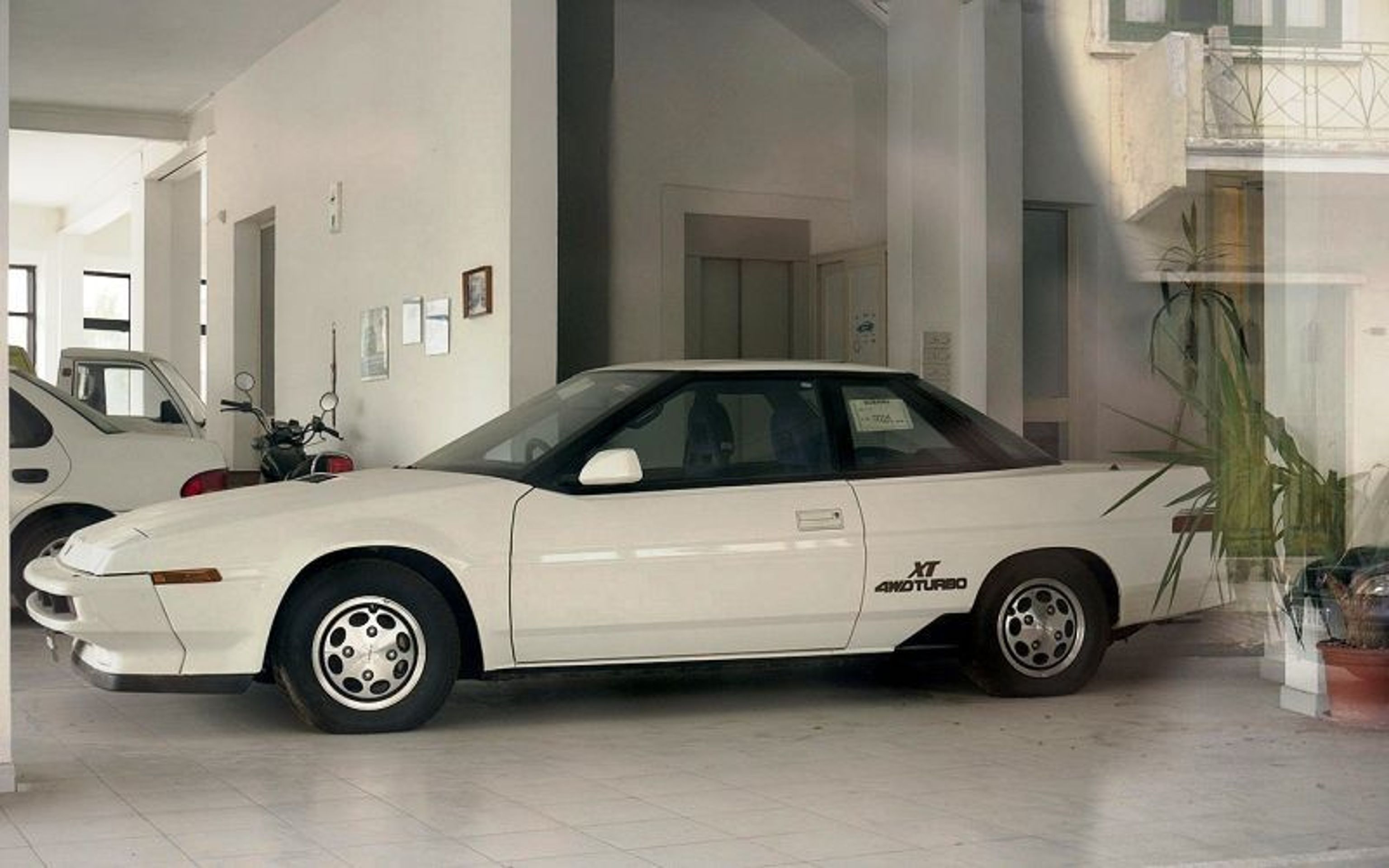 Opuštěný autosalon Subaru na Maltě - 16 - Fotogalerie: Opuštěná prodejna Subaru (4/10)