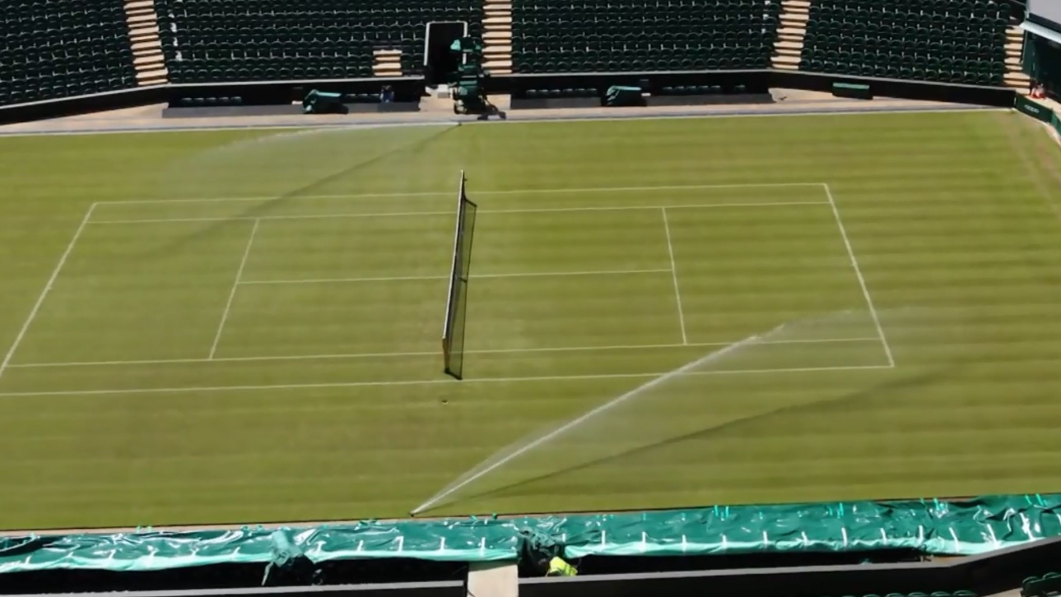 Trávník na Wimbledonu - GALERIE: Travnaté kurty na Wimbledonu fungují i během roku (4/5)