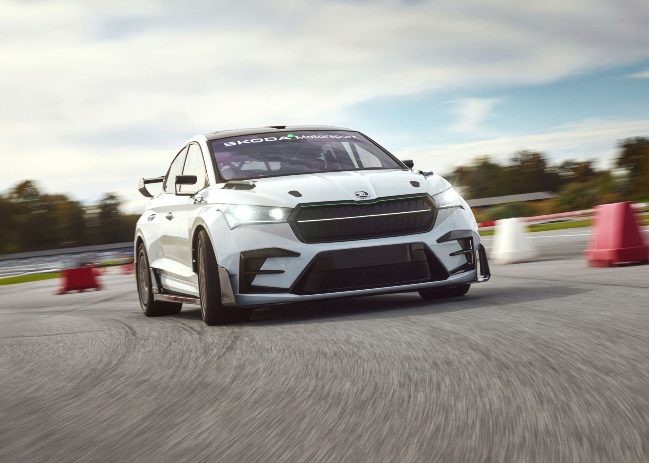Koncept Škoda Enyaq RS Race - Koncept Škoda Enyaq RS Race (24/27)