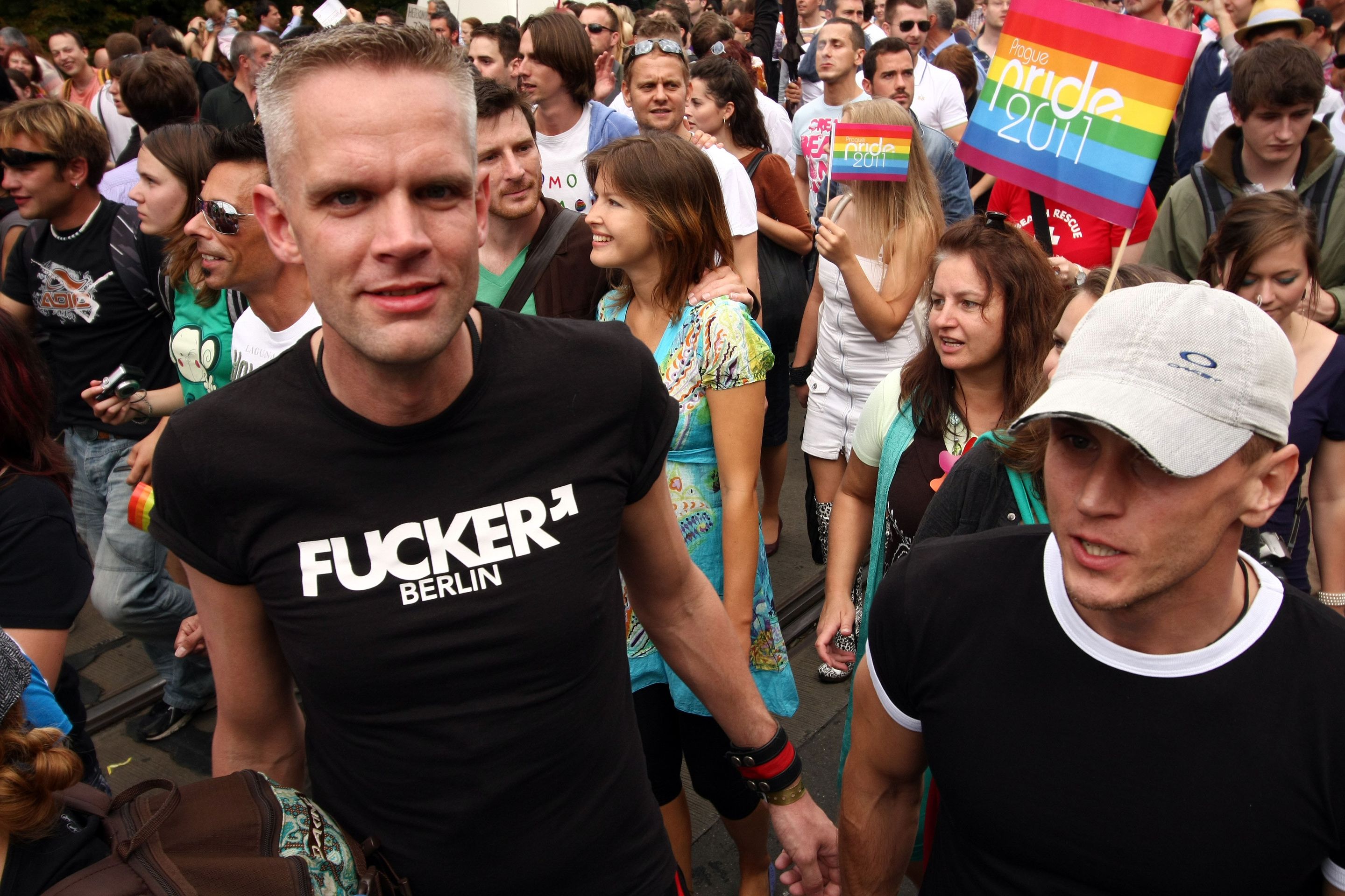 Pochod Prague Pride - 9 - GALERIE: Prague Pride (9/17)