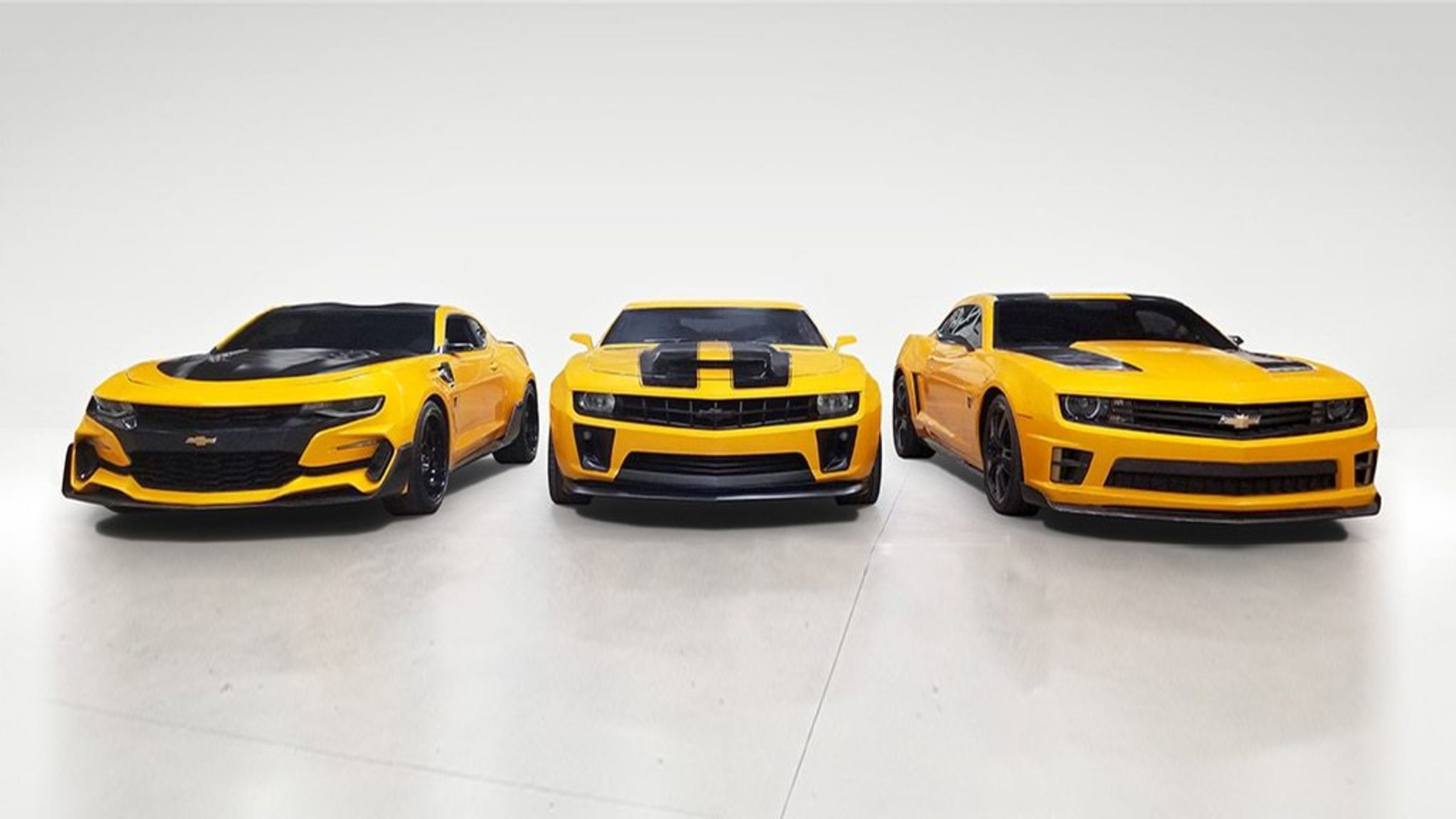 Chevrolety Camaro, které si zahrály v sérii Transformers. - 14 - Fotogalerie: Čtyři "autoboty" Chevrolet Camaro jsou na prodej (1/16)