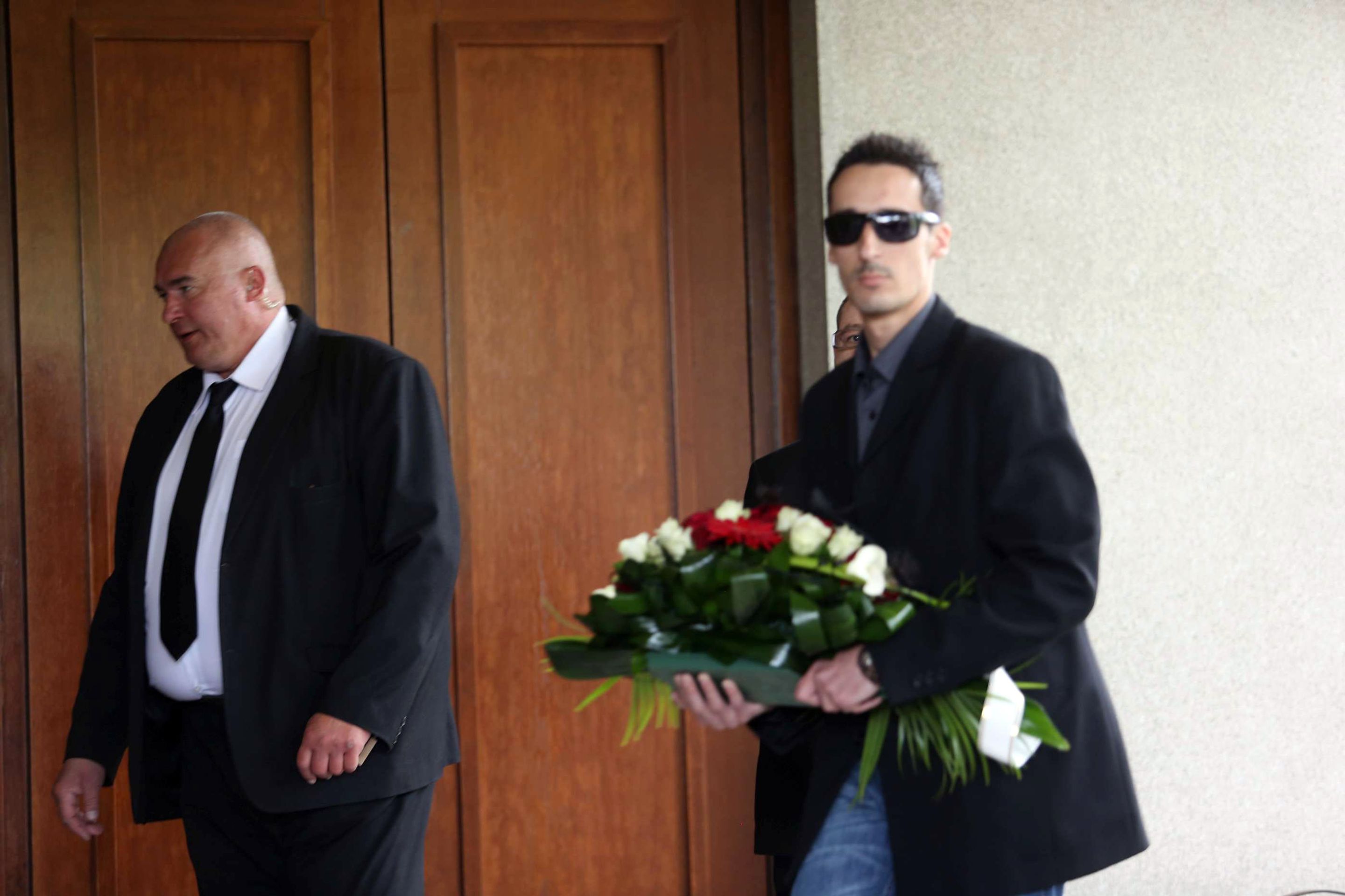 Kriminalisté na pohřbu Ivety Bartošové - 5 - Kriminalisté na pohřbu Ivety Bartošové (4/5)
