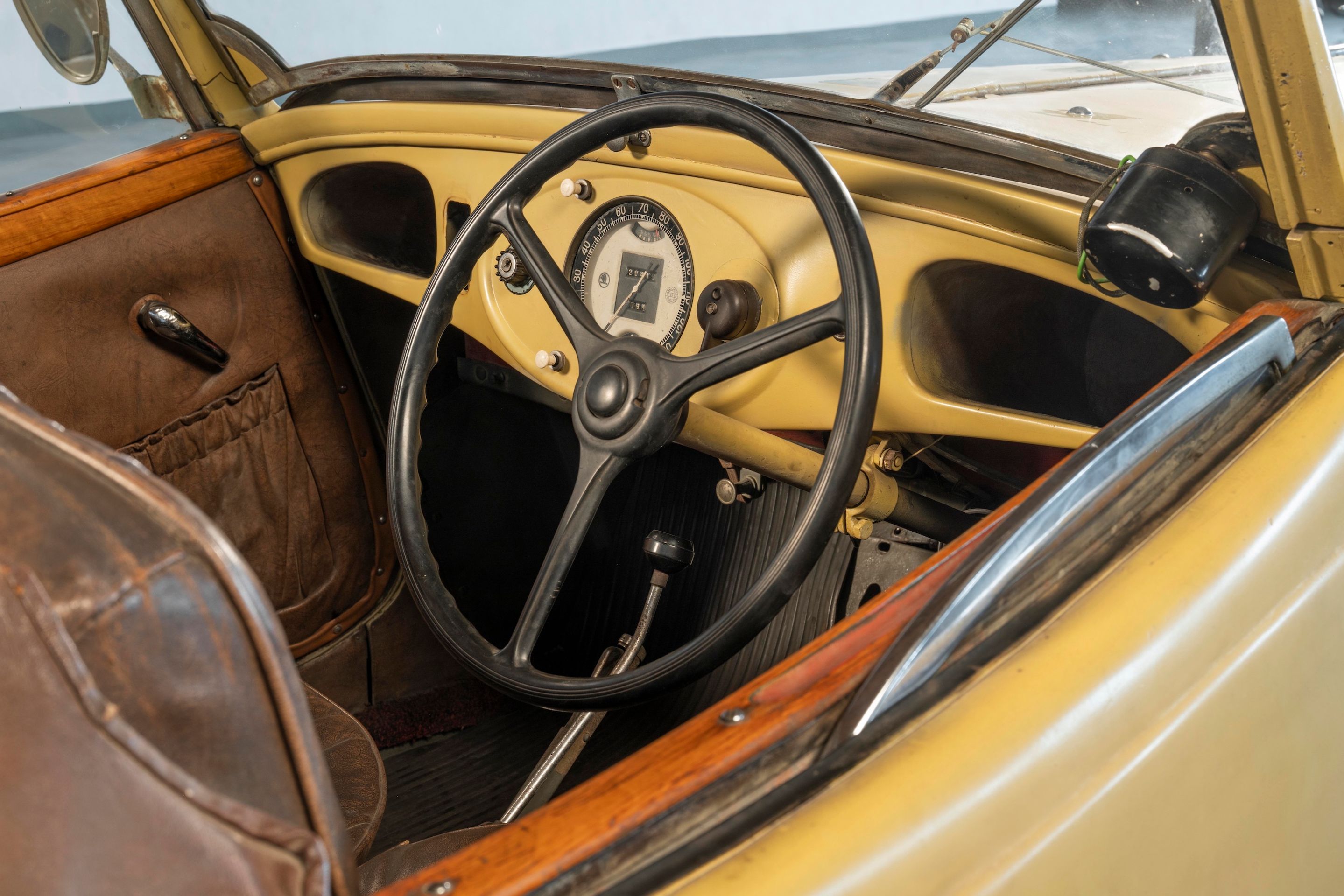Unikátní historické vozy v nové expozici Škoda Muzea - Škoda Muzeum ukáže unikátní historické vozy před renovací (11/48)