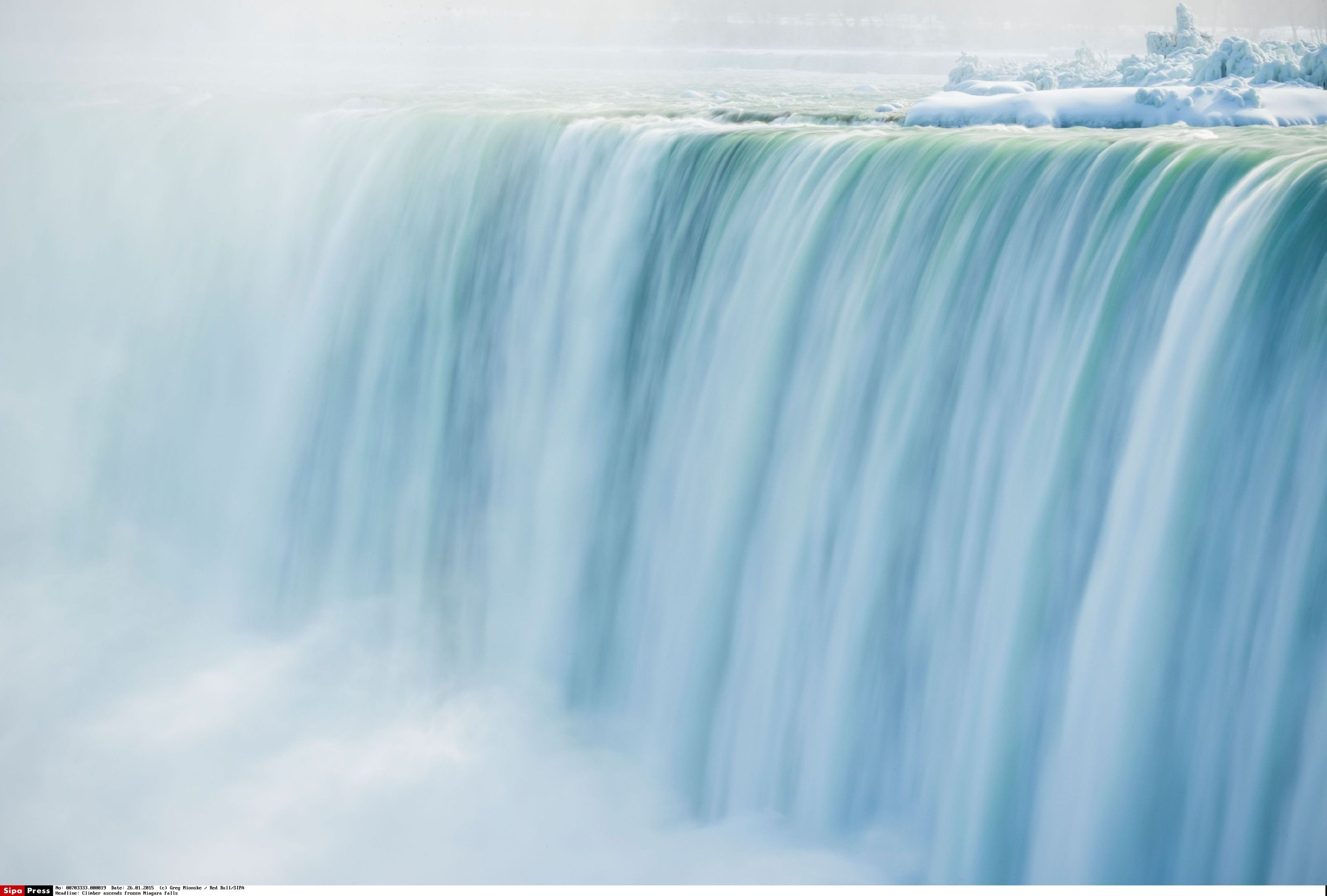 Zamrzlé Niagarské vodopády - 4 - GALERIE: Zamrzlé Niagarské vodopády (7/10)