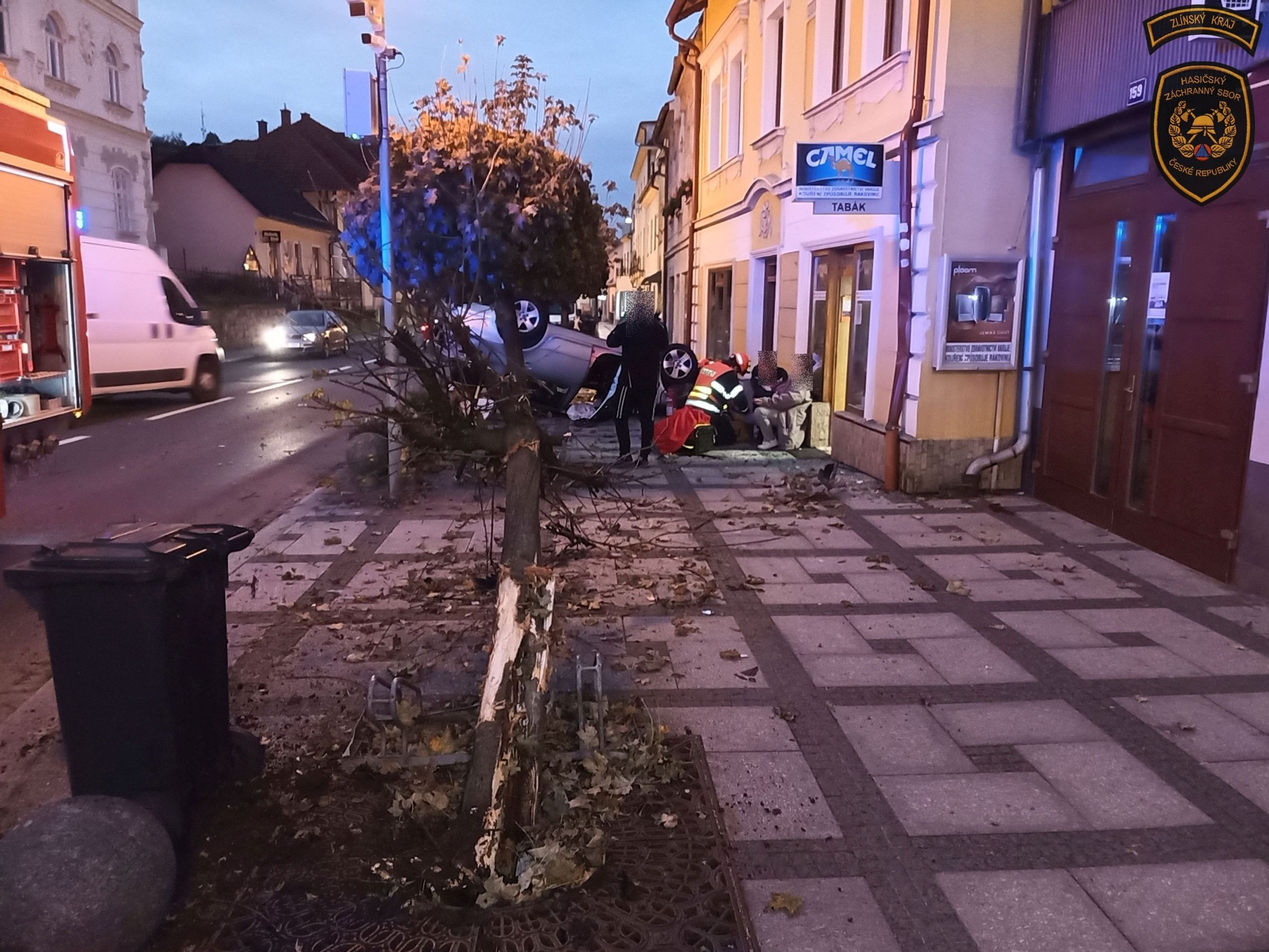 Dopravní nehoda v Luhačovicích (1) - Dopravní nehoda v Luhačovicích (5/7)