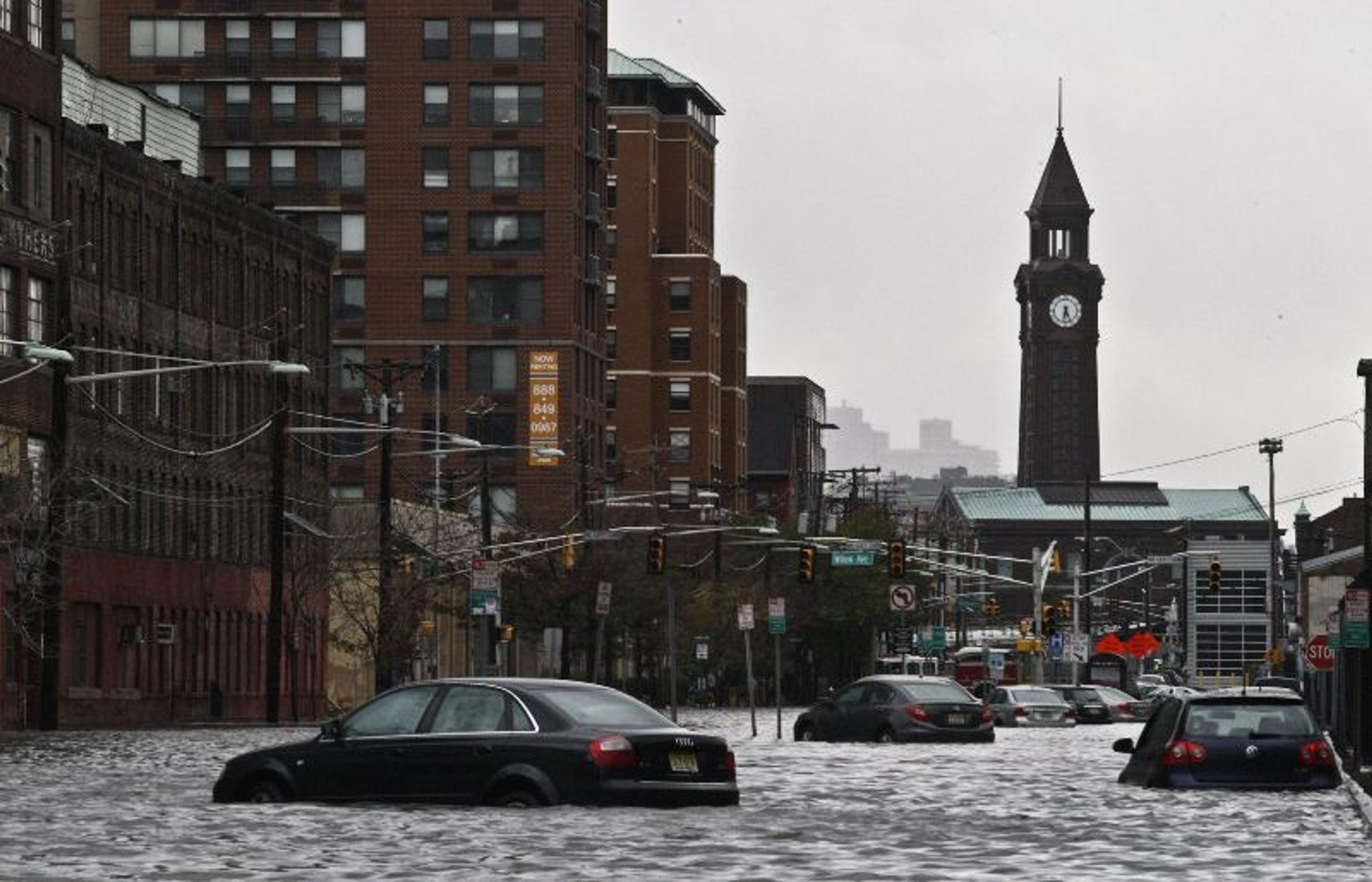 Superbouře Sandy - Superbouře Sandy ničí východní pobřeží USA (2/18)