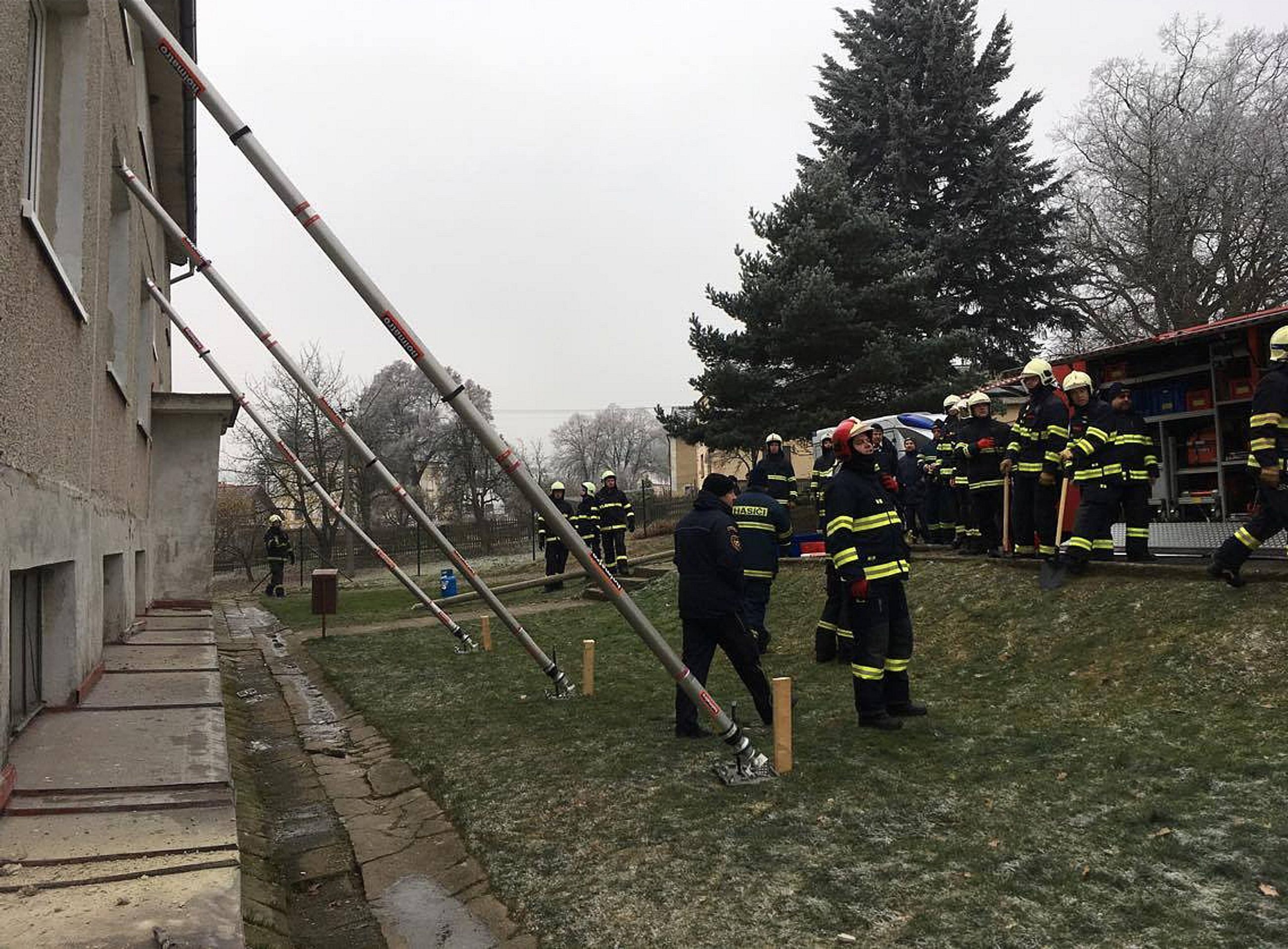 Exploze propanbutanové láhve v bytě v Drahotíně - 6 - GALERIE: Exploze propanbutanové láhve v bytě v Drahotíně (6/12)