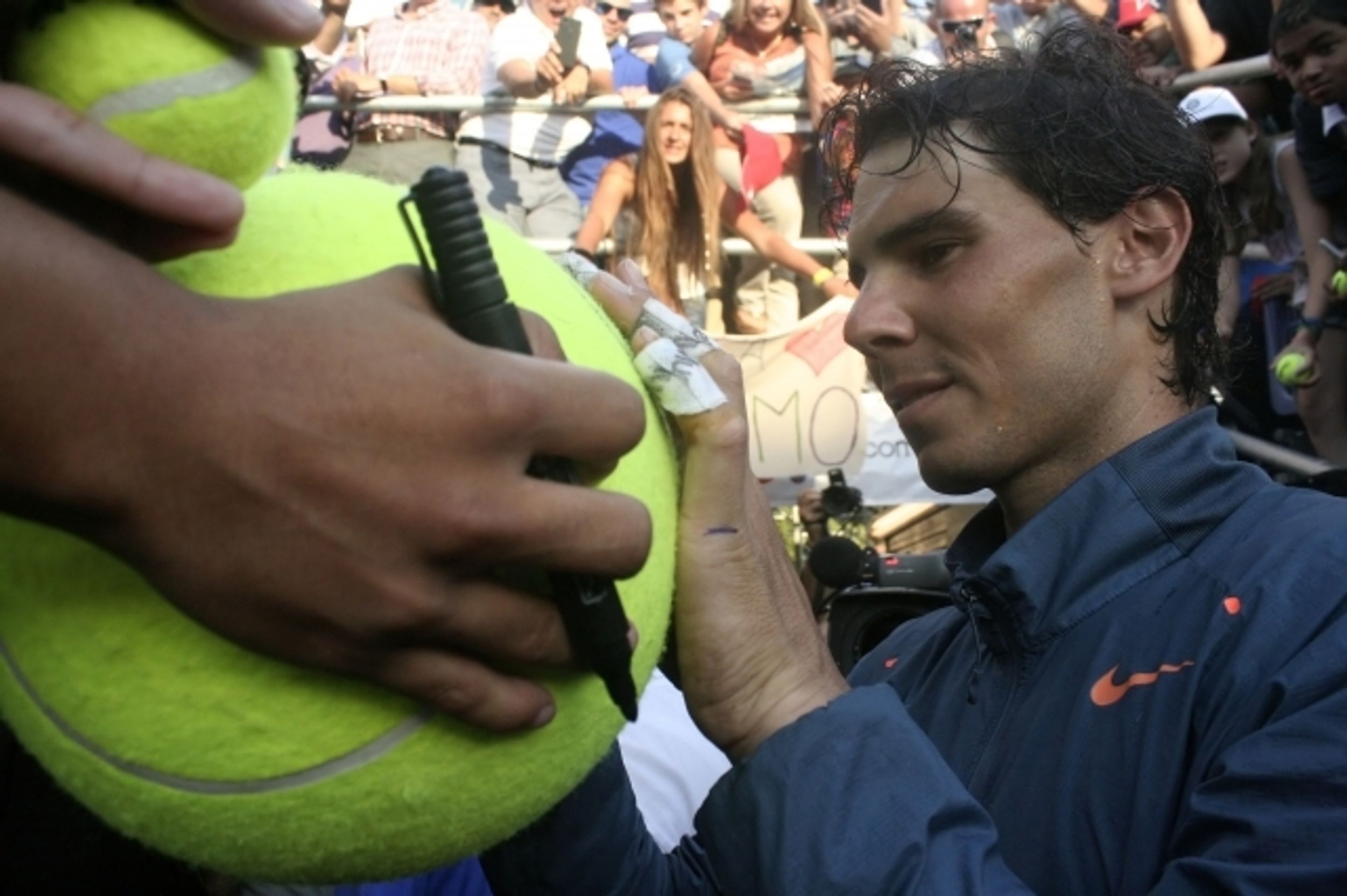 Nadal úp návratu úřadoval i v singlu - 2 - GALERIE: Nadal po návratu úřadoval i v singlu (7/8)