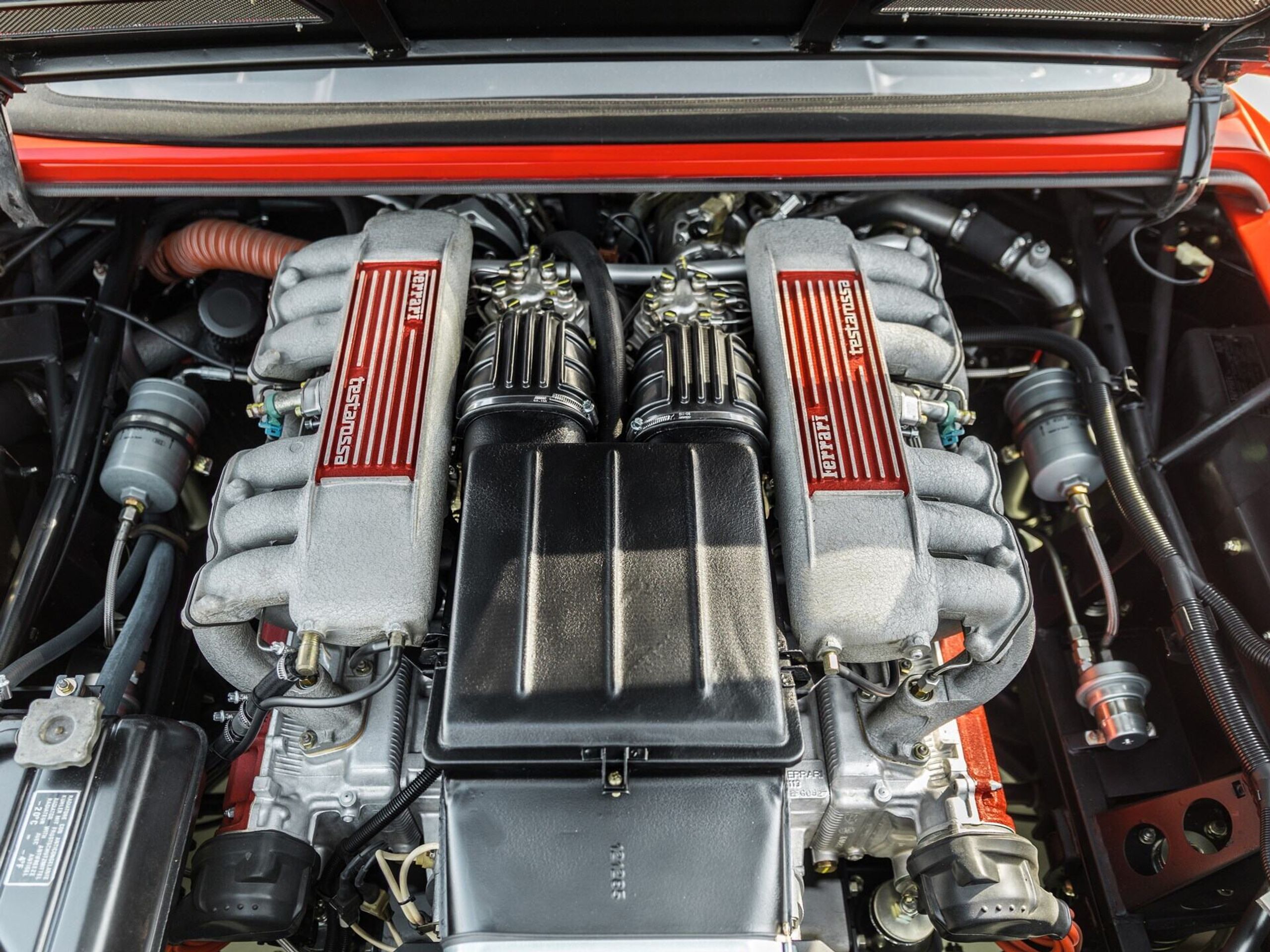 Ferrari Testarossa Spider z roku 1990 - Prohlédněte si ultravzácné Ferrari Testarossa Spider z roku 1990 za 40 milionů (10/19)