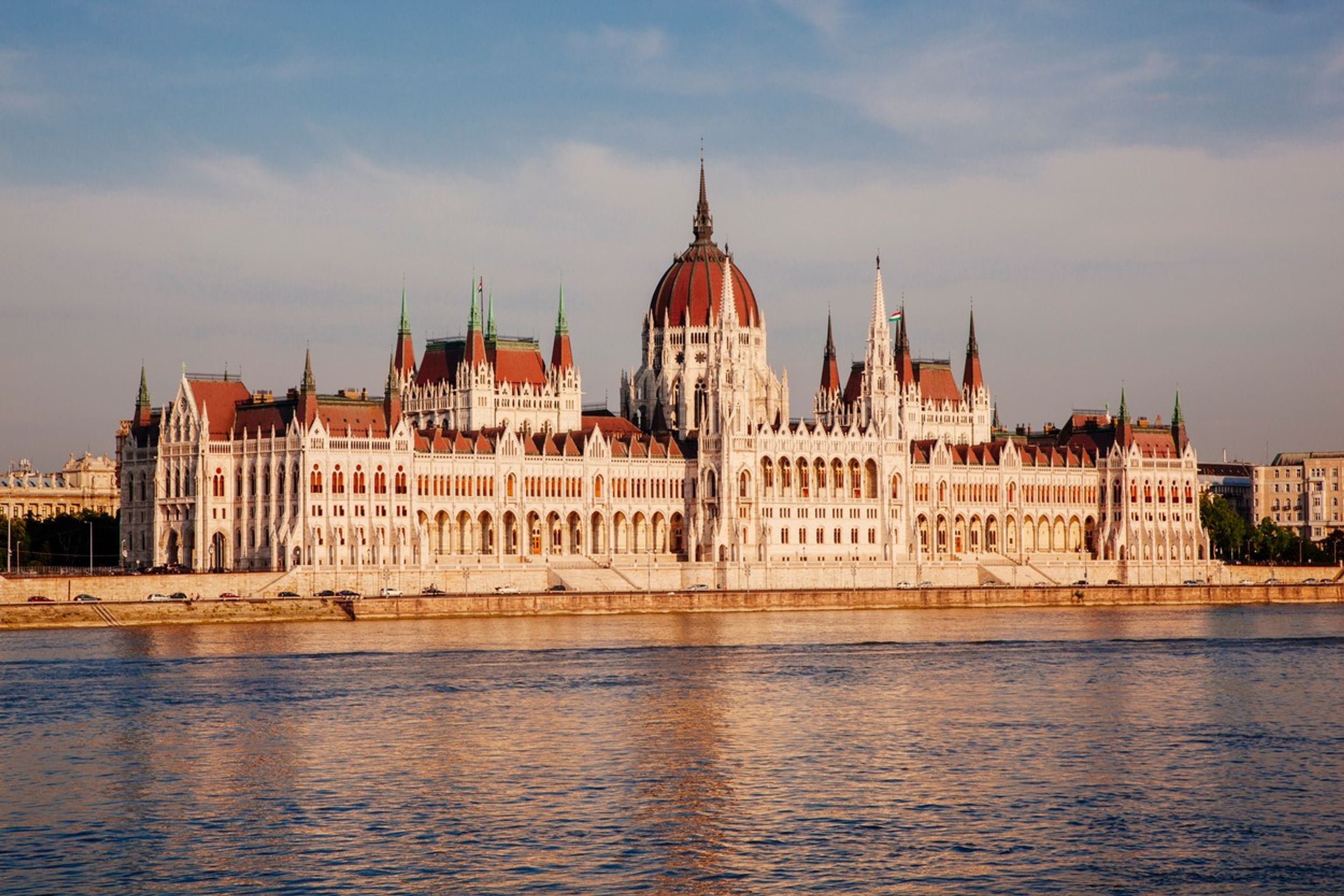 Budova parlamentu - Krásné památky v Budapešti (1/11)