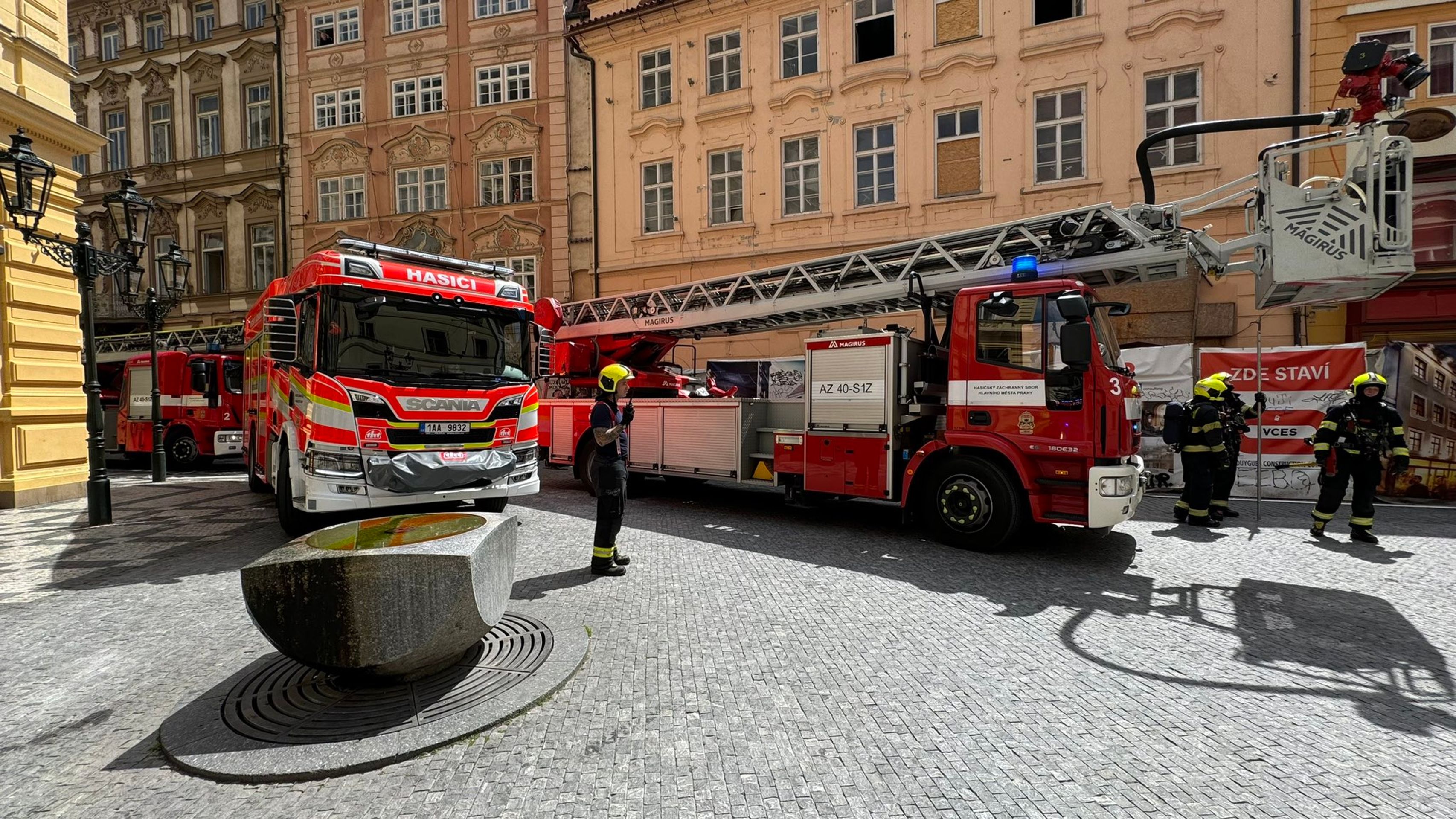 Požár na Staroměstském náměstí (5) - Požár na Staroměstském náměstí v Praze (11/18)