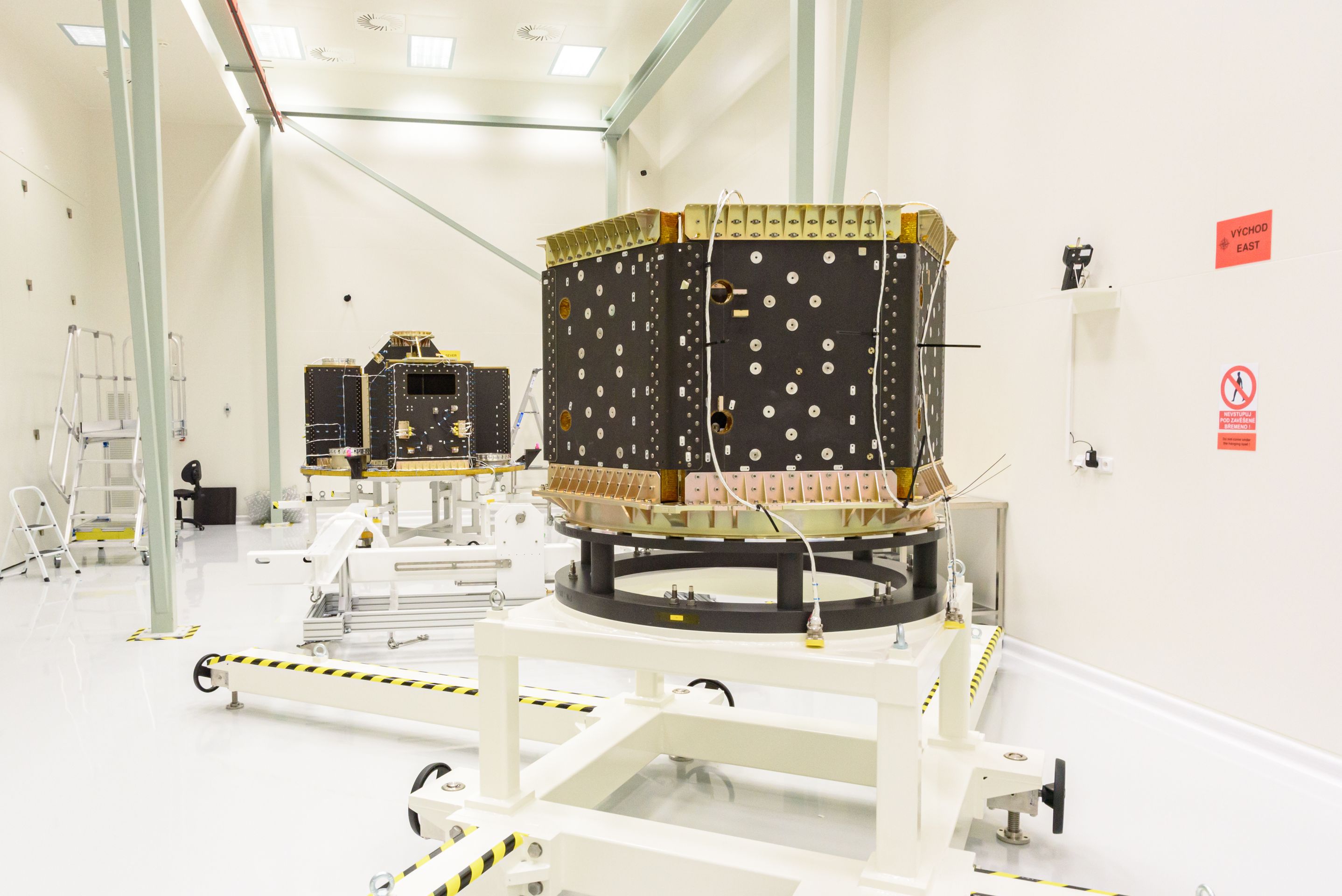Češi vyvinuli nosič pro raketu VEGA - 2 - Galerie: Česká vlajka bude poprvé na plášti evropské rakety (8/9)