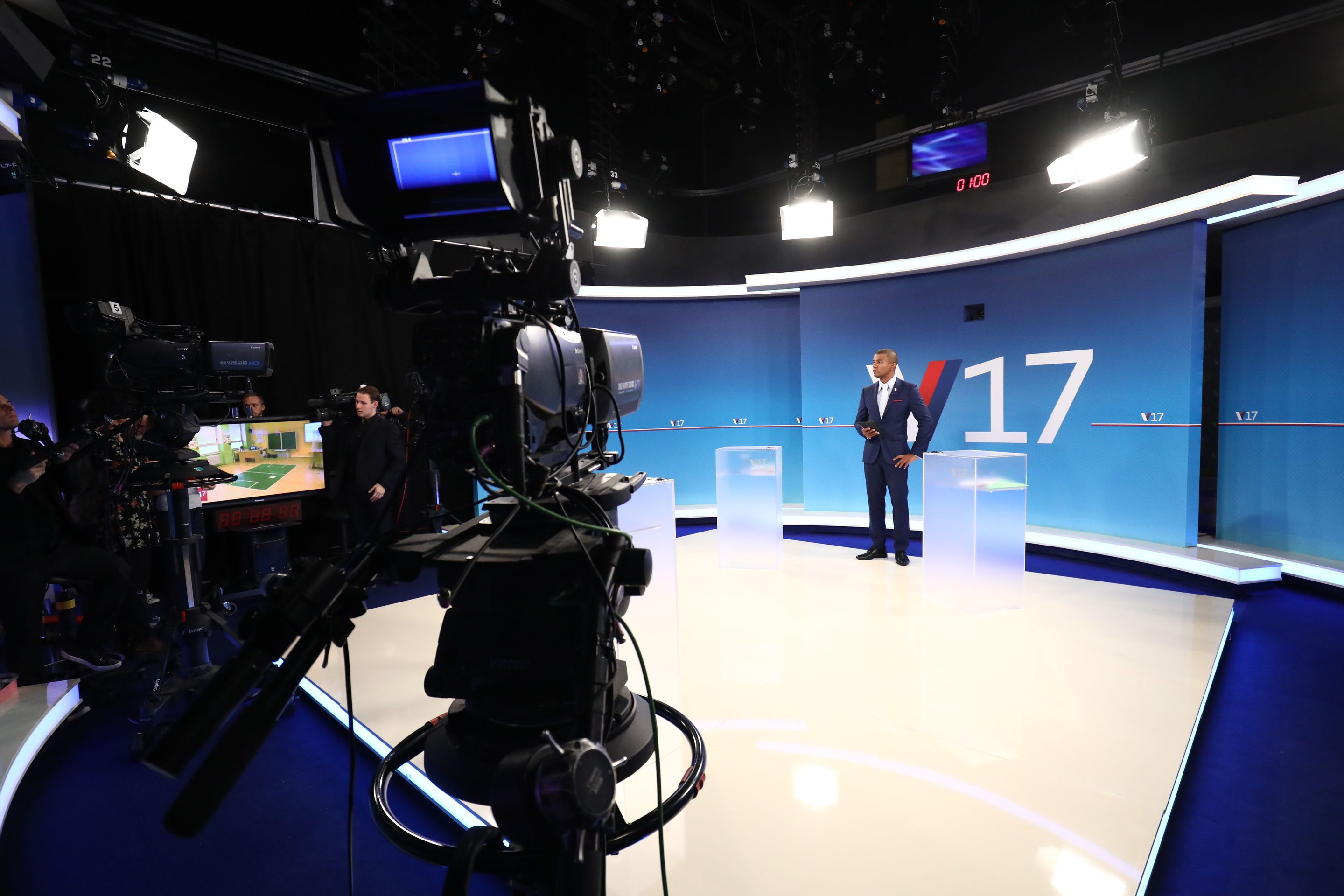 Andrej Babiš a Lubomír Zaorálek ve volebním Nova Duelu - 2 - Galerie: Lubomír Zaorálek a Andrej Babiš ve volebním Nova Duelu (4/6)
