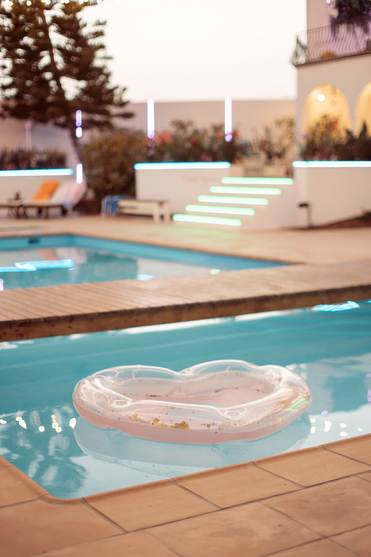  Love Island - fotky z vily lásky (20) - Love Island - vila (2/20)