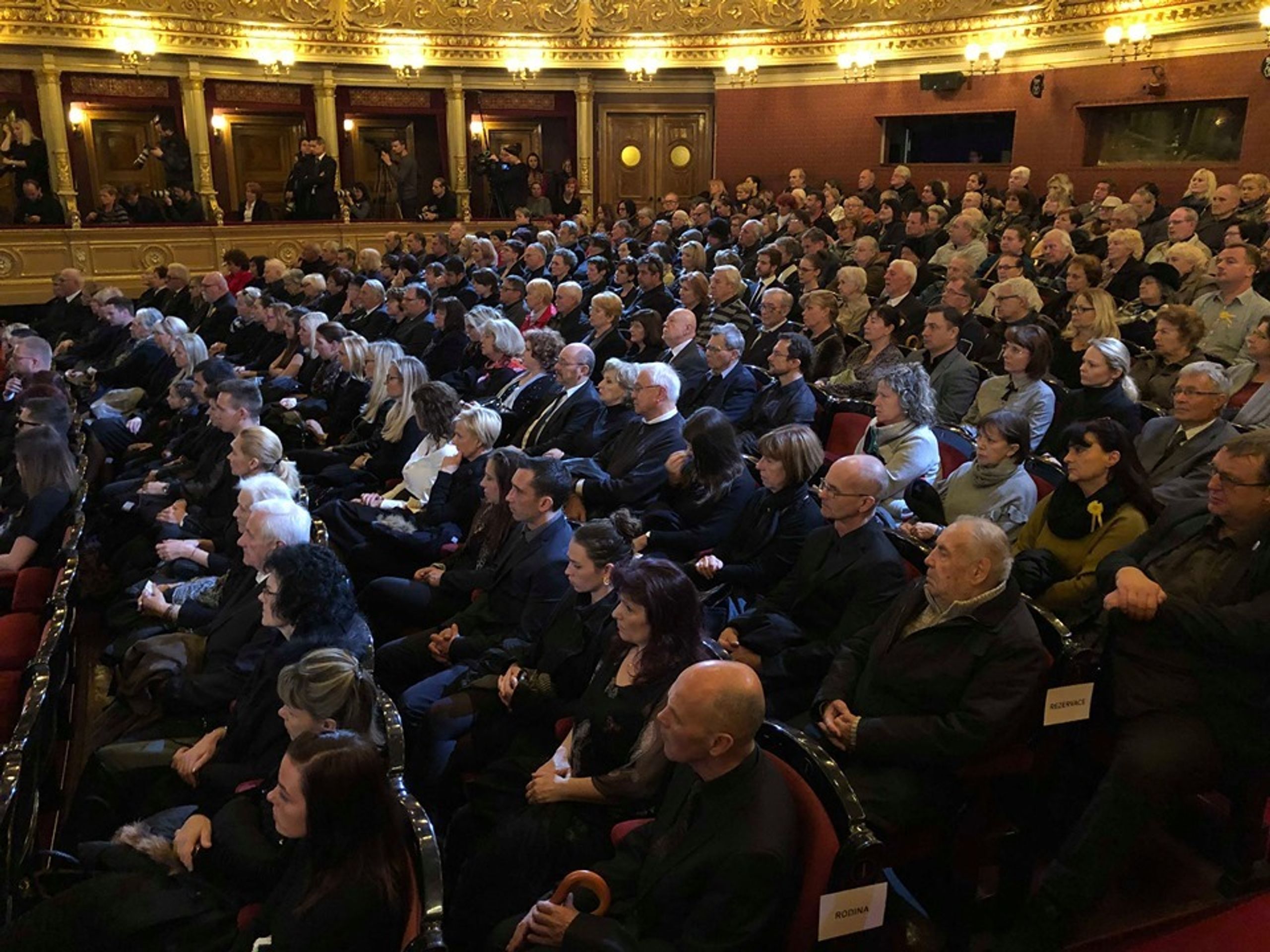 Lidé se loučí s Václavem Postráneckým - 9 - GALERIE: Lidé se loučí s Václavem Postráneckým (16/33)