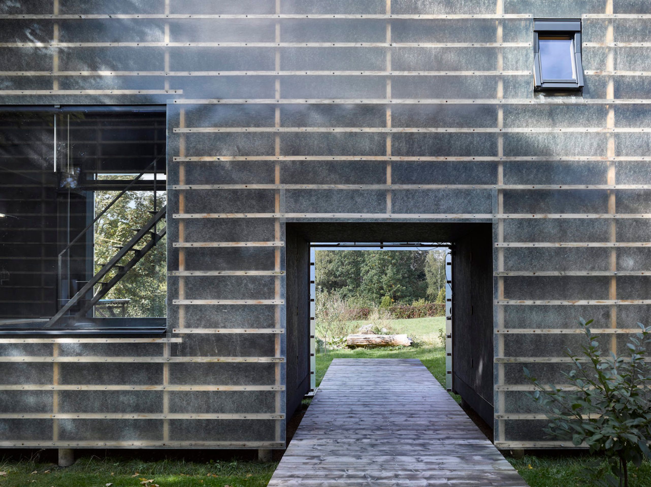 Vítěz 1. ročníku České ceny za architekturu - liberecký dům a ateliér Zen-Houses - 2 - GALERIE: Vítěz 1. ročníku České ceny za architekturu - liberecký dům a ateliér Zen-Houses (2/9)