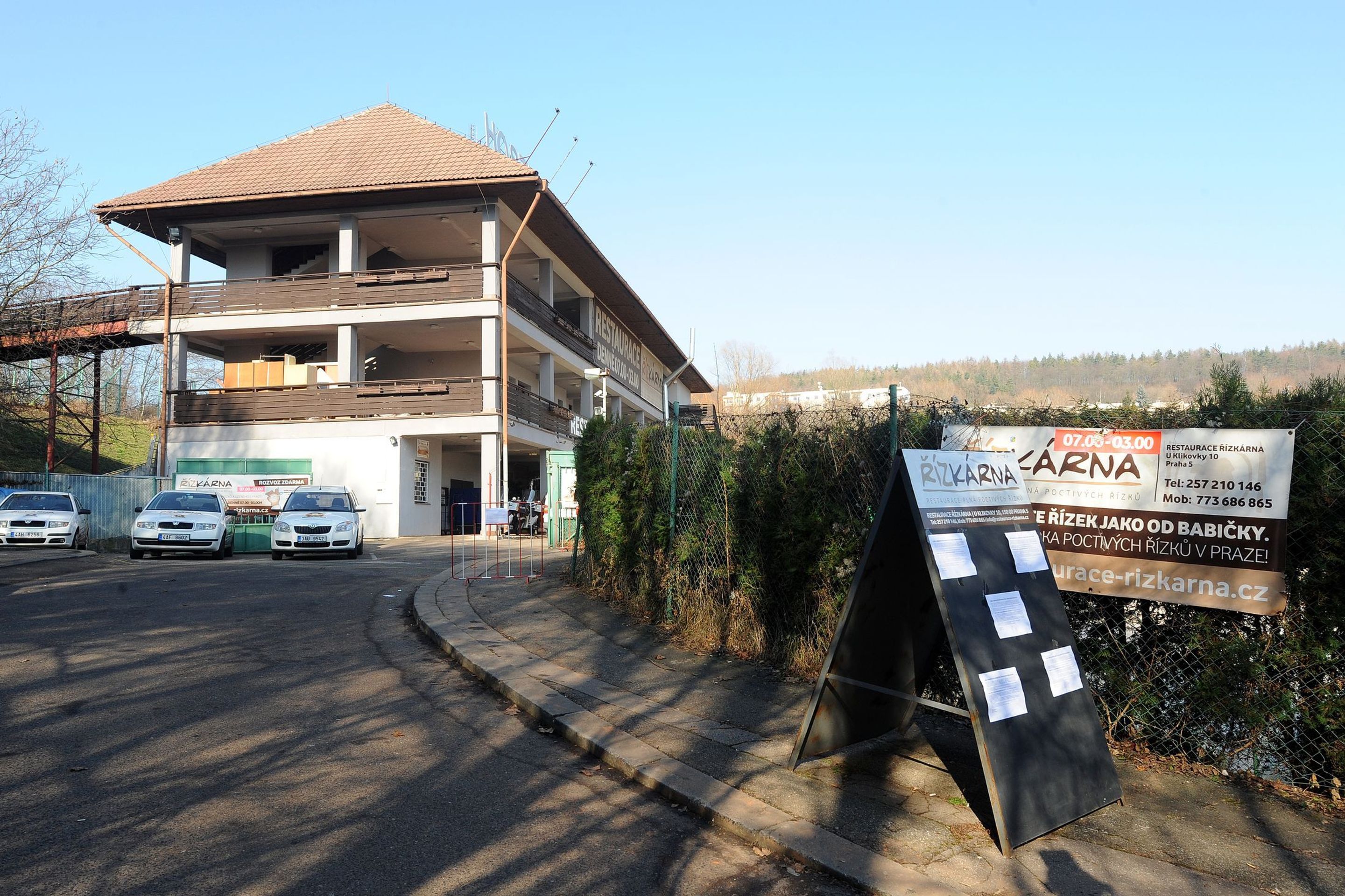 Aktivisté bojují proti restauraci Řízkárna - 6 - GALERIE: Protesty proti restauraci Řízkárna (10/11)